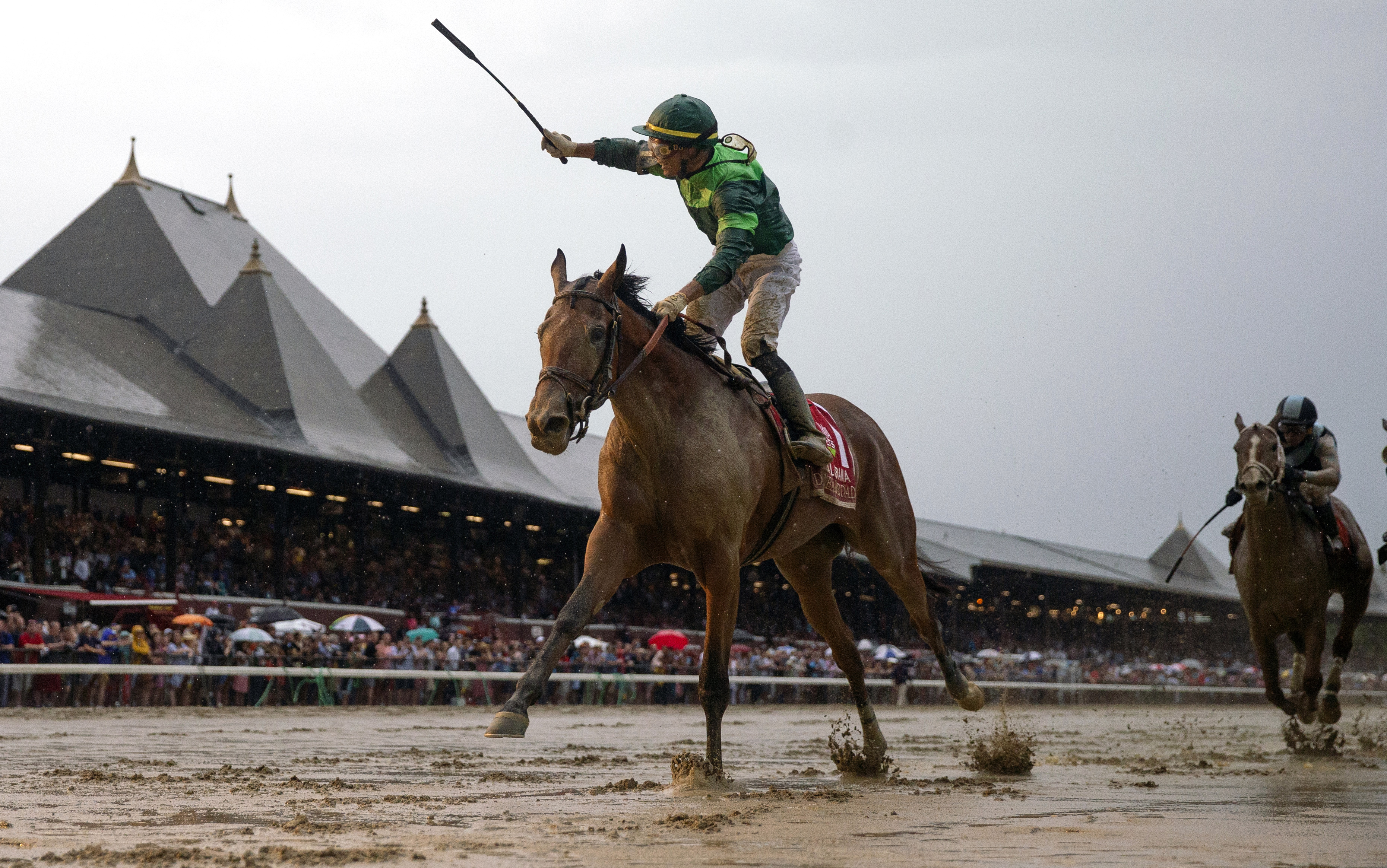 Dunbar Road wins the 2019 Alabama Stakes