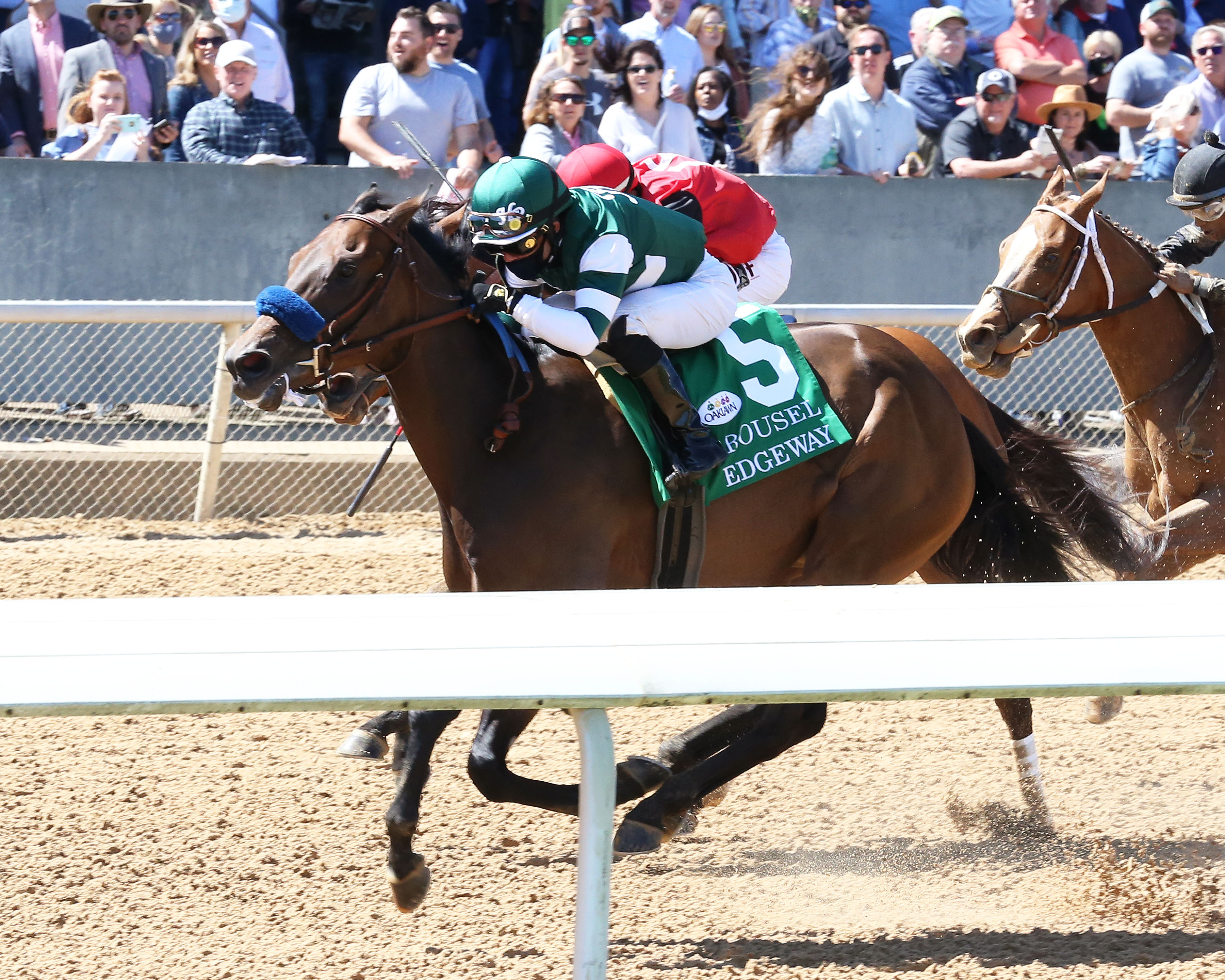 Edgeway wins the Carousel 4-10-2021