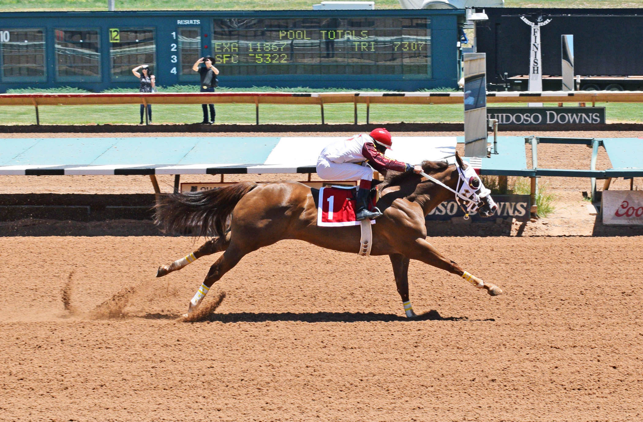 Eagle Jazz runs the fastest time on Day 1 of the Rainbow Futurity Trials