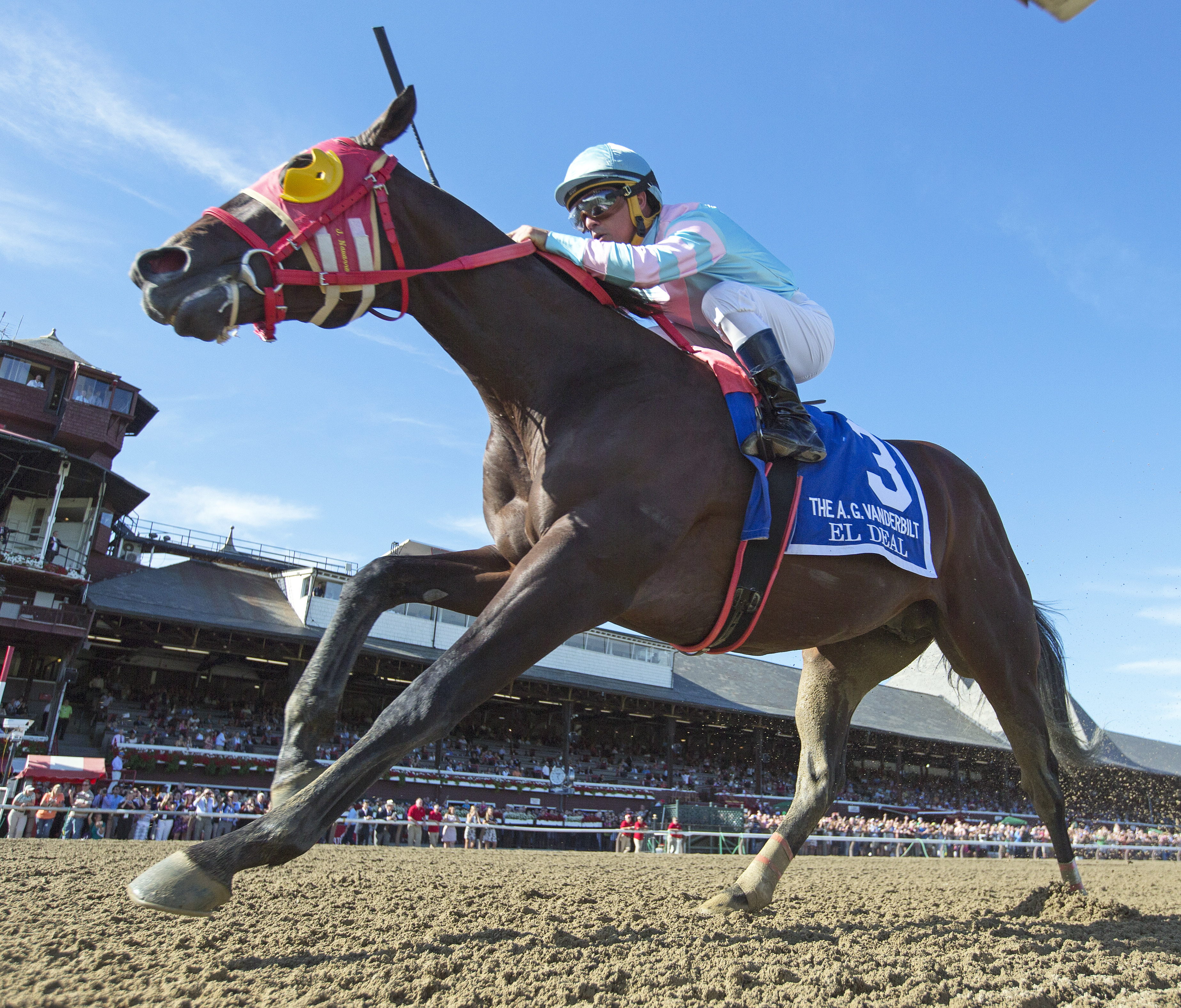 El Deal wins the 2017 Vanderbilt Handicap