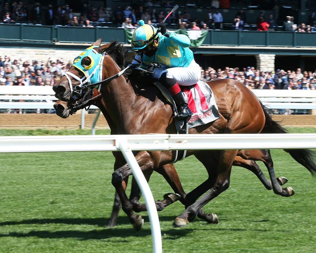 Enjoyitwhilewecan (11) and Empress Eleanor dead heat in an April 2021 allowance at Keeneland
