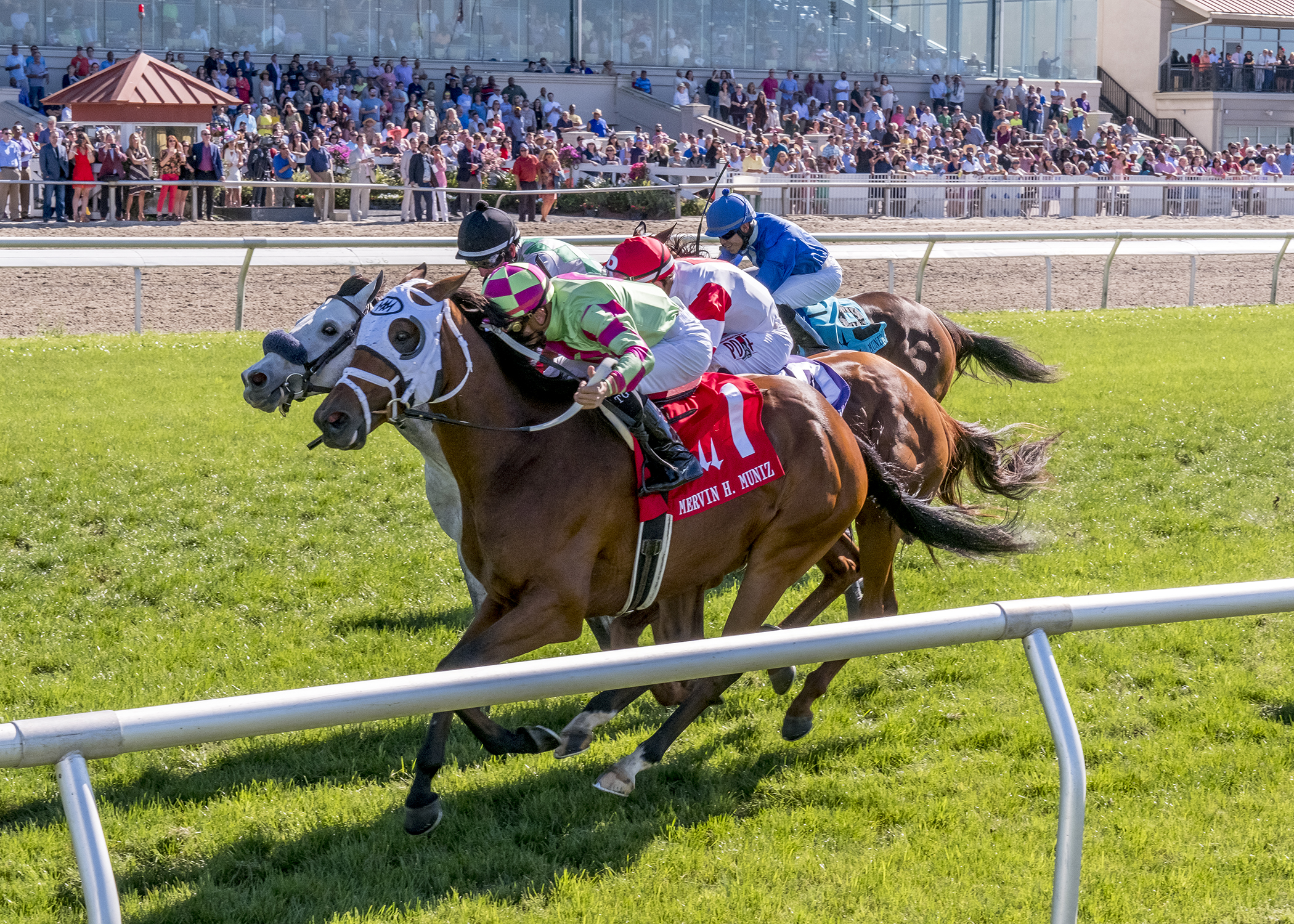 Enterprising wins the Muniz Memorial Handicap