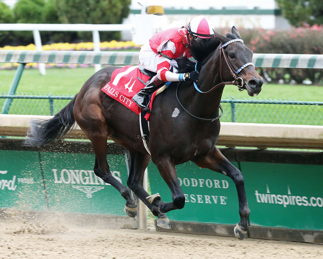 Envoutante wins the 2020 Falls City Handicap at Churchill Downs