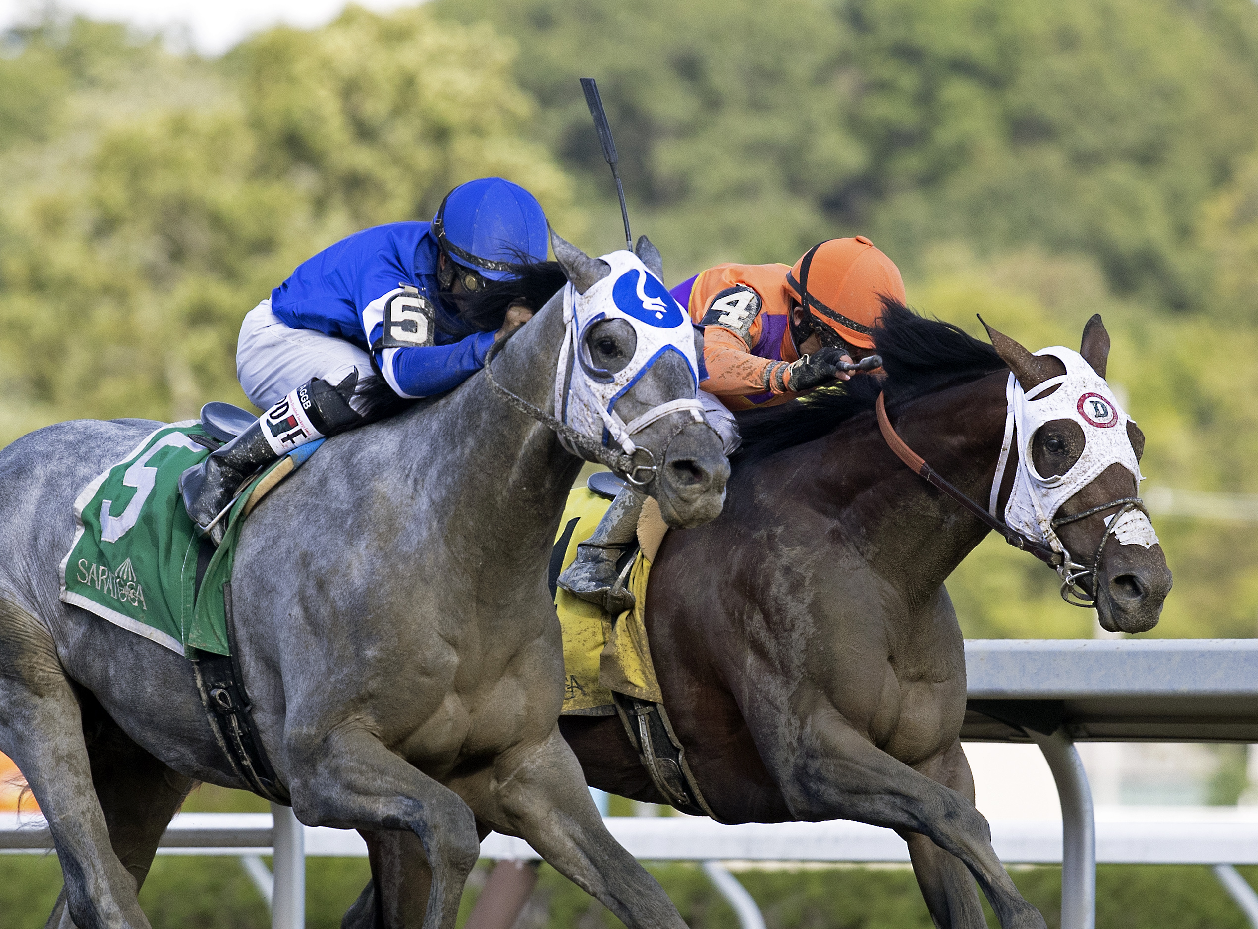 Essential Quality (left) wins Jim Dandy 7-31-2021