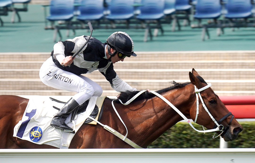 Exultant wins the 2020 Centenary Vase Handicap at Sha Tin