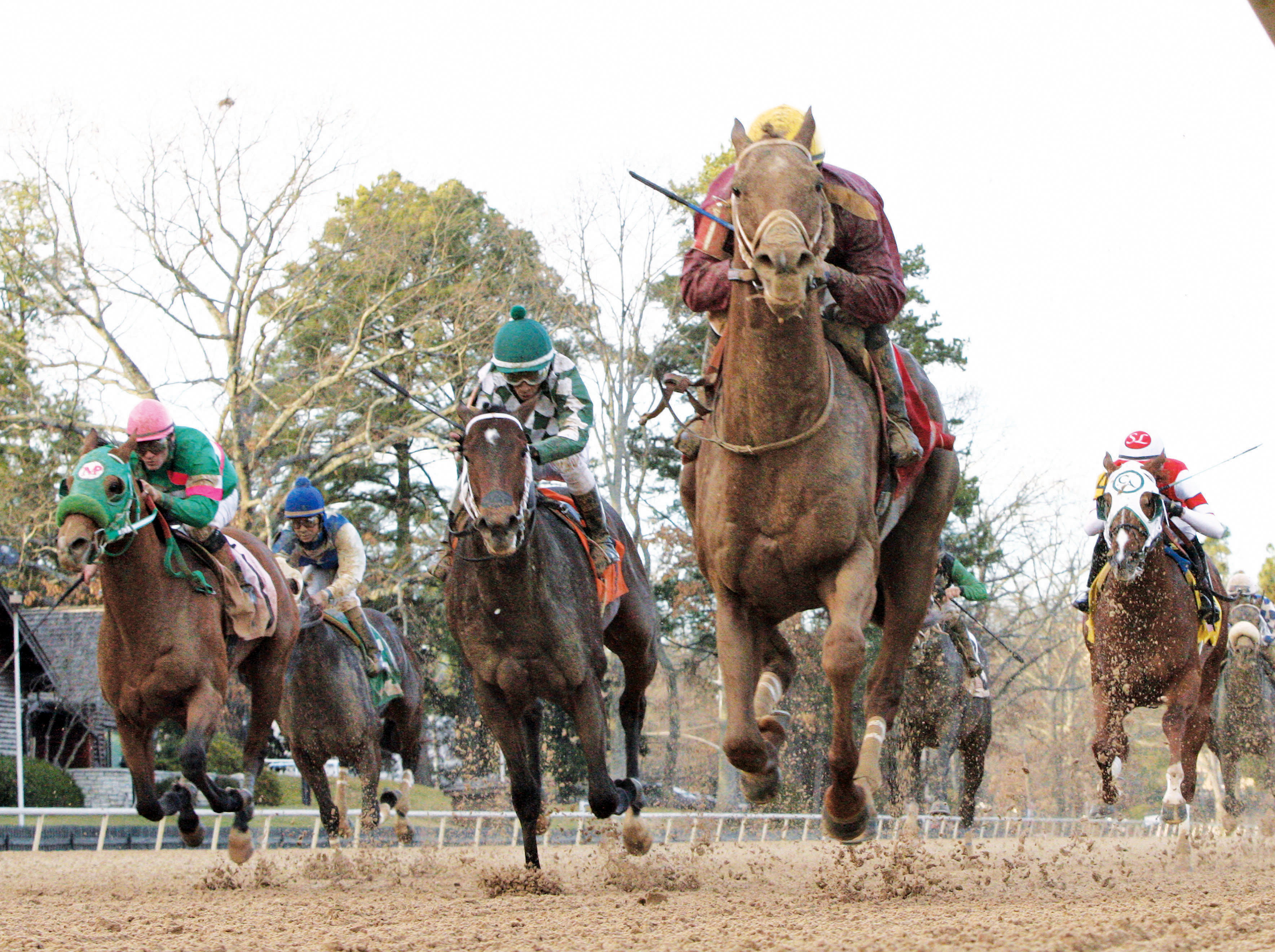 Far Right wins the Smarty Jones