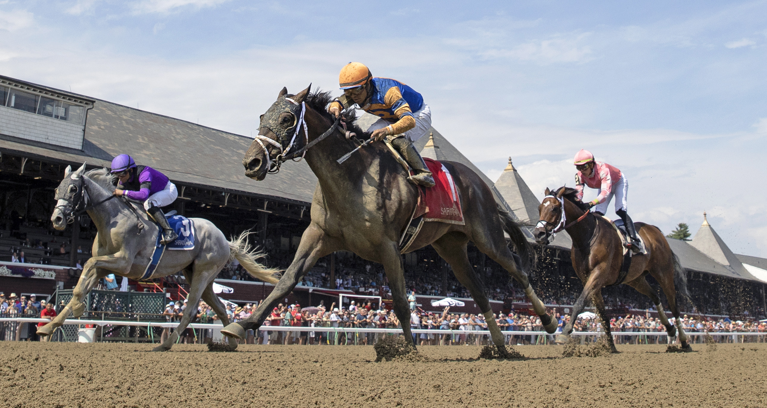 Fearless (foreground) beats Original Intent (left) and Lone Rock in the Birdstone on July 28 2022