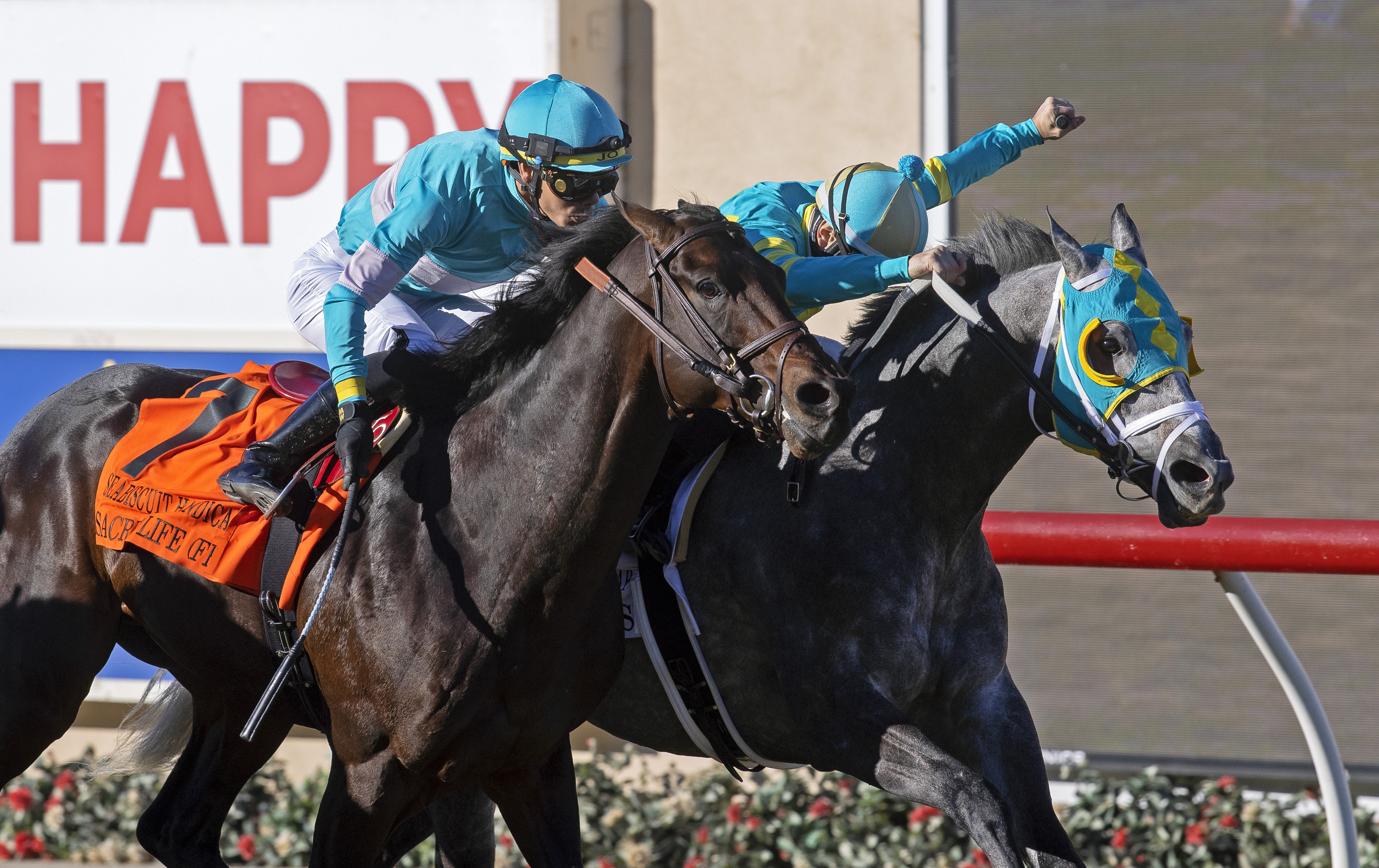 Field Pass (right) wins Seabiscuit Handicap 11-27-2o021