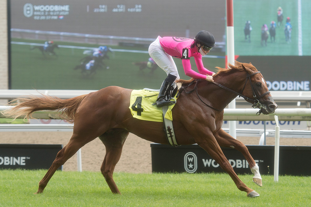 Filo Di Arianna wins a June 27 allowance at Woodbine