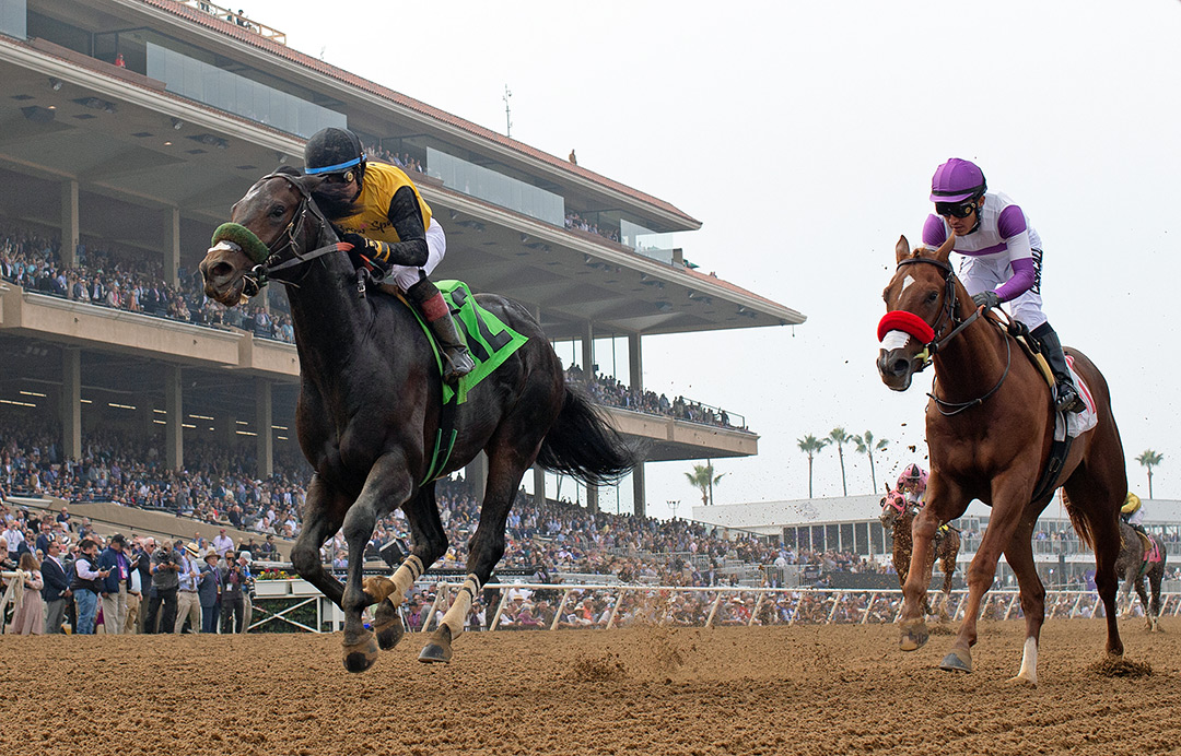 Finneus (left) wins the 2021 Golden State Juvenile Stakes at Del Mar