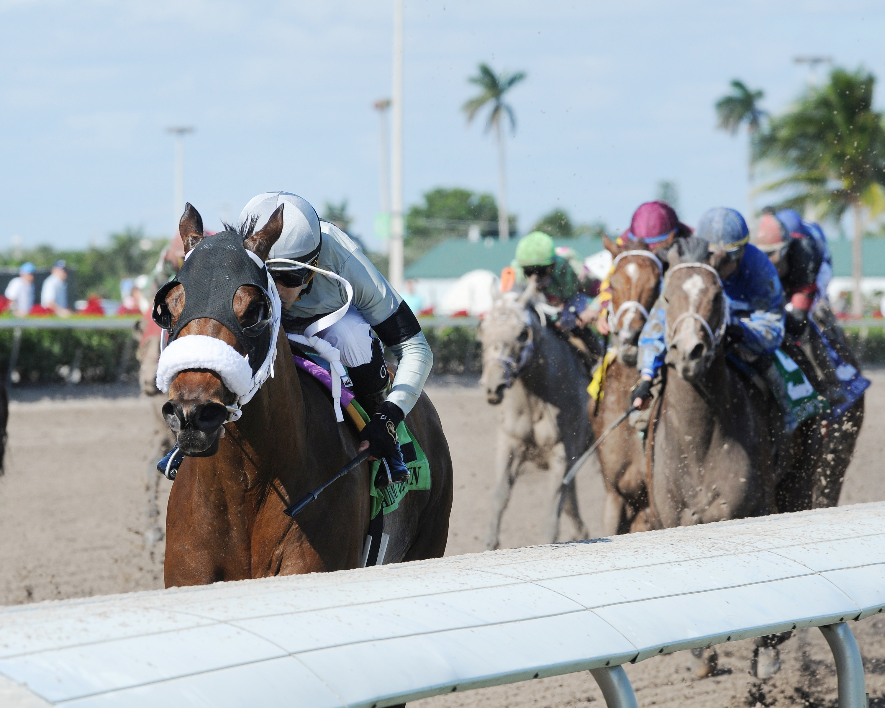 First Growth wins the Claiming Crown Express Stakes