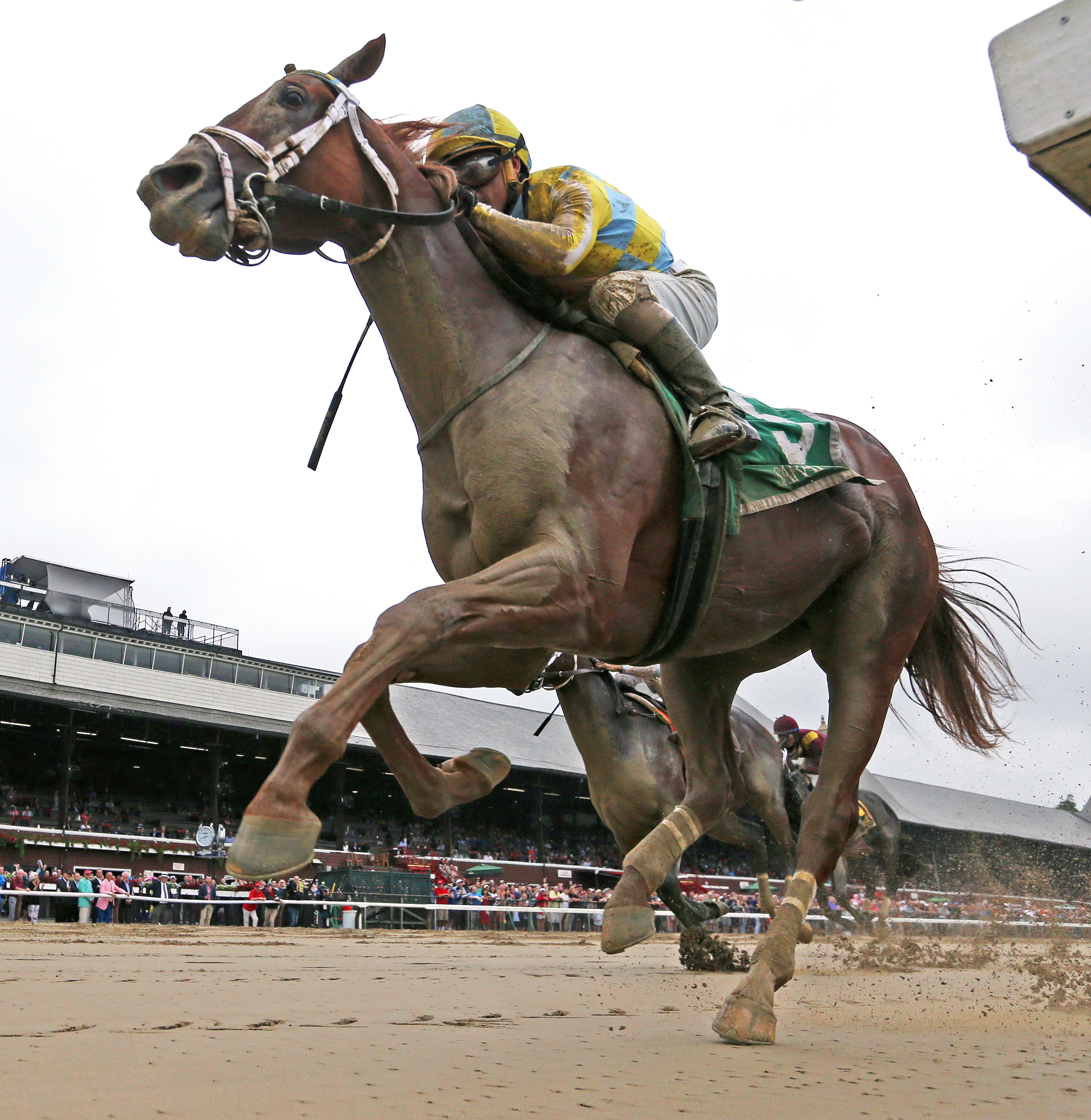 Flameaway wins the 2017 Skidmore
