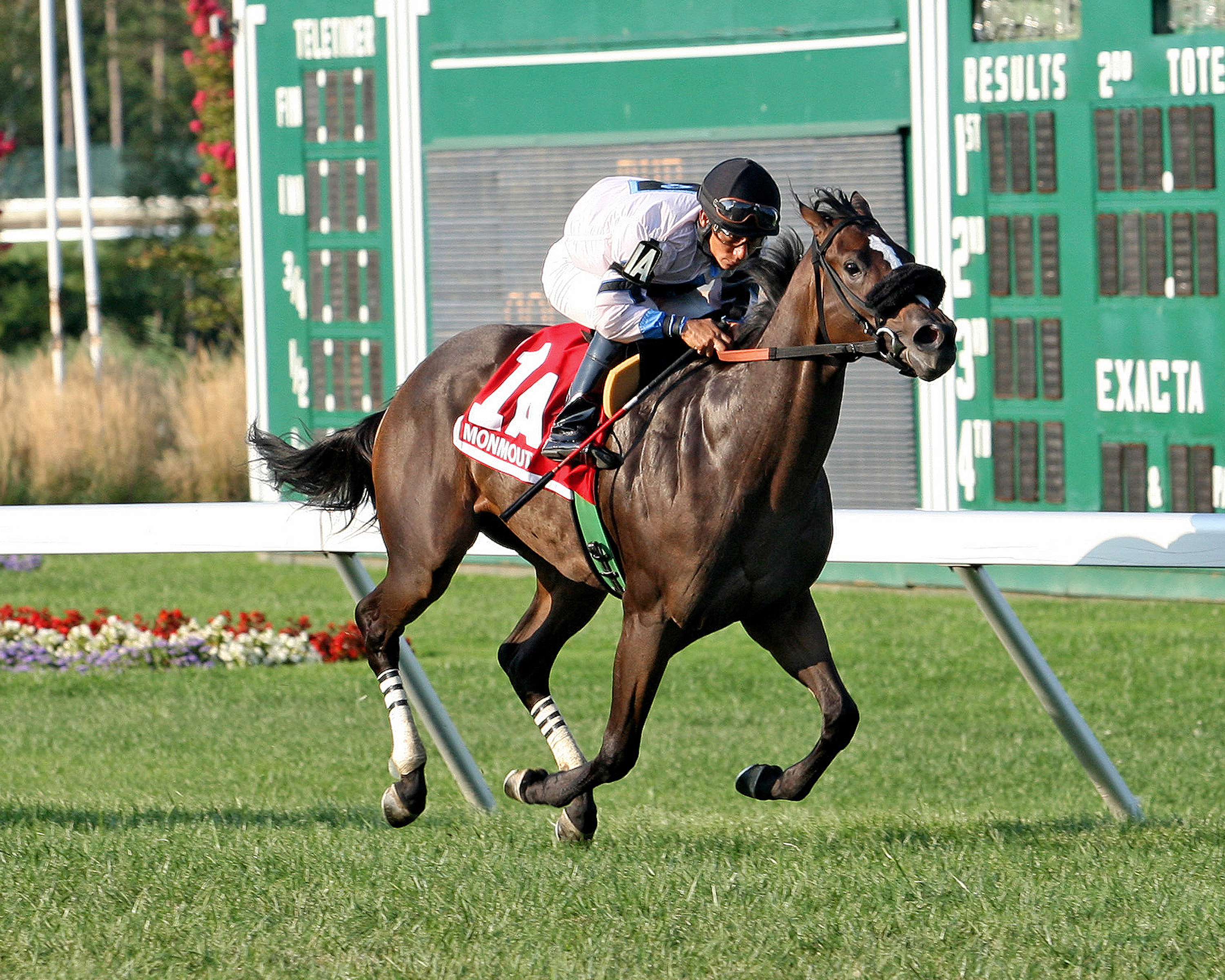 Monmouth Park: Flay Mignon wins Colleen Stakes on front end