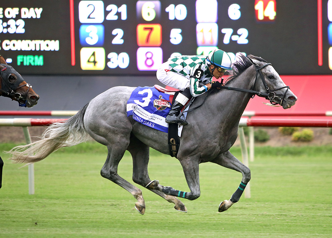 Flippant wins the 2021 Virginia Oaks at Colonial Downs
