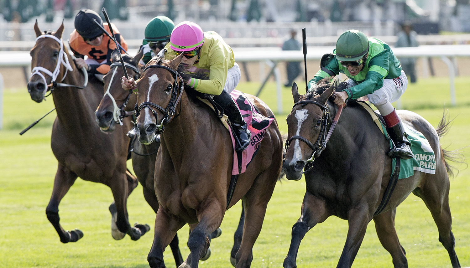 Fourstar Crook wins the New York Stakes