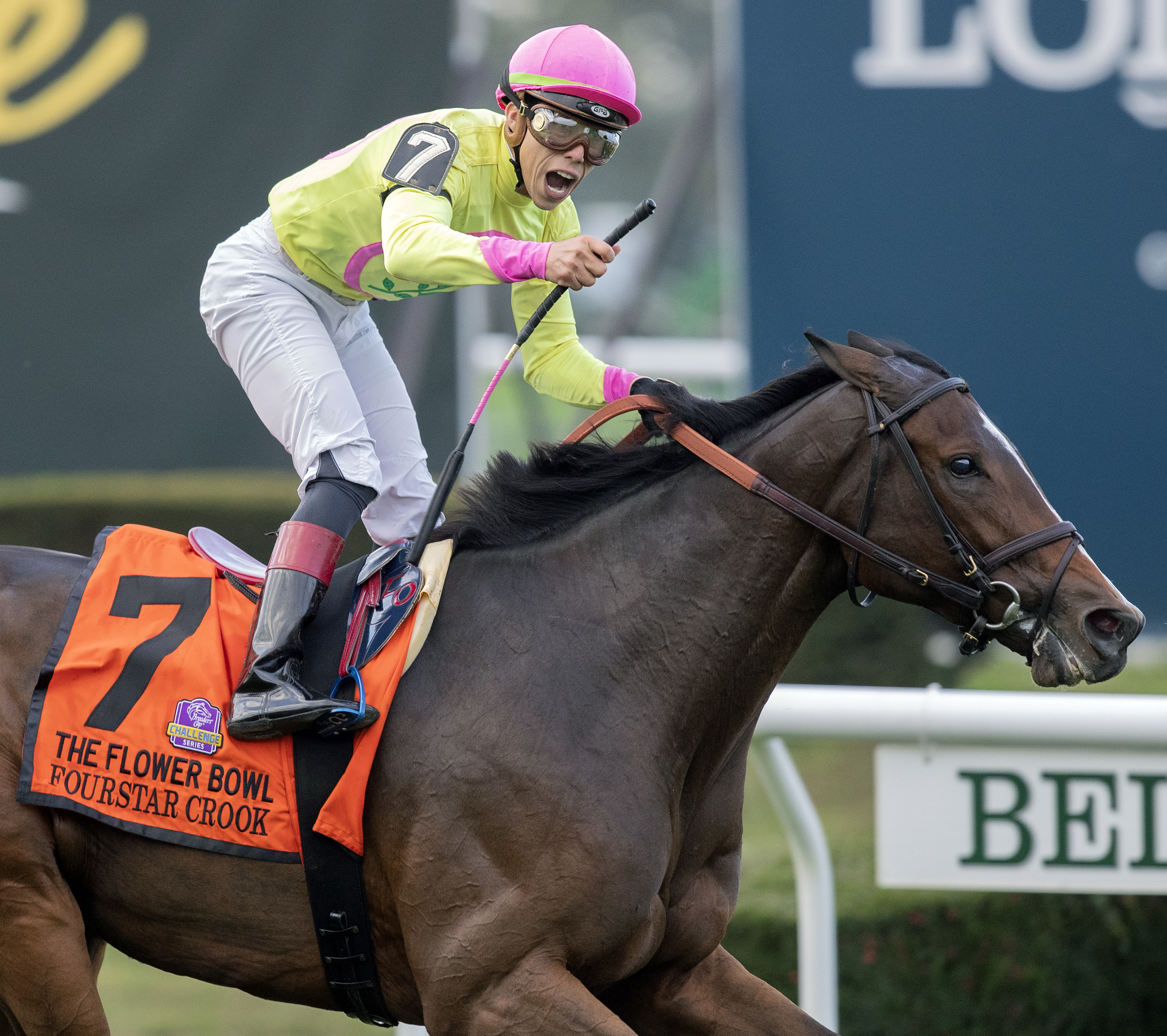 Fourstar Crook wins 2018 Flower Bowl