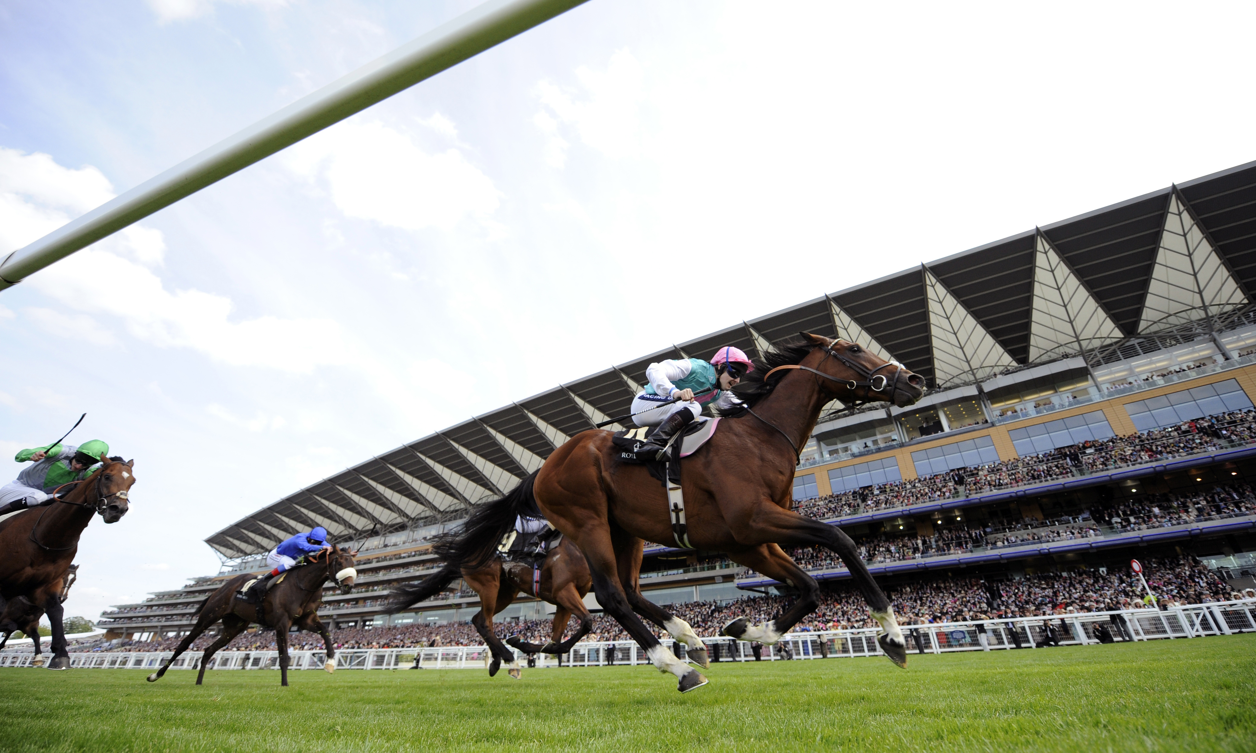 Frankel wins St. James's Palace