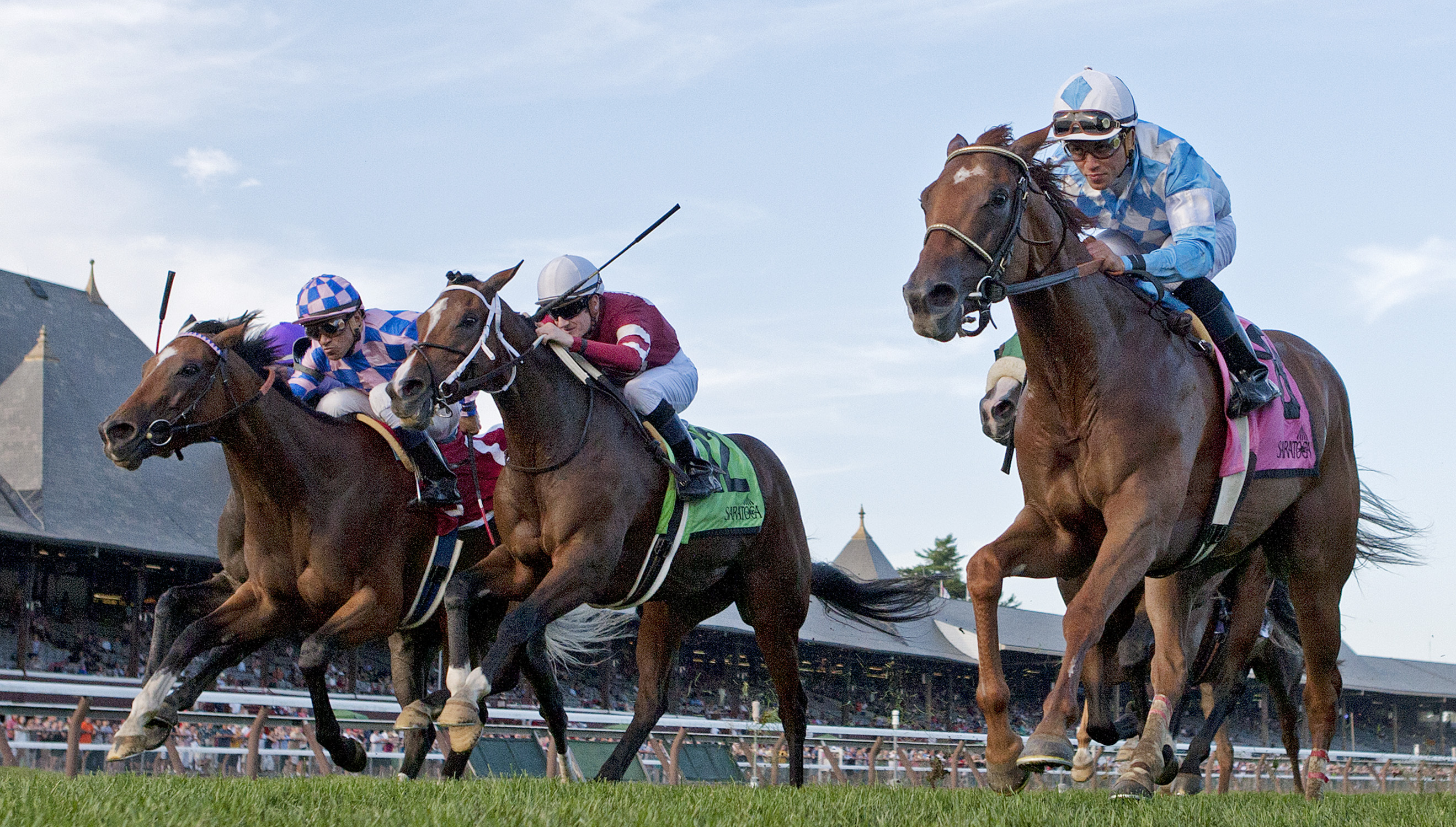 Free As a Bird wins the Smart and Fancy