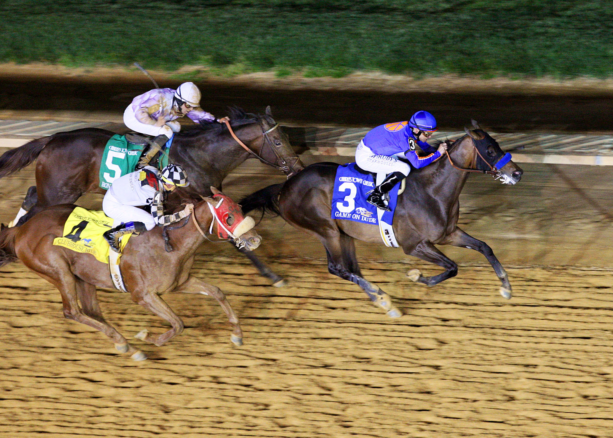 Clubhouse Ride finishes second to Game On Dude in the CT Classic