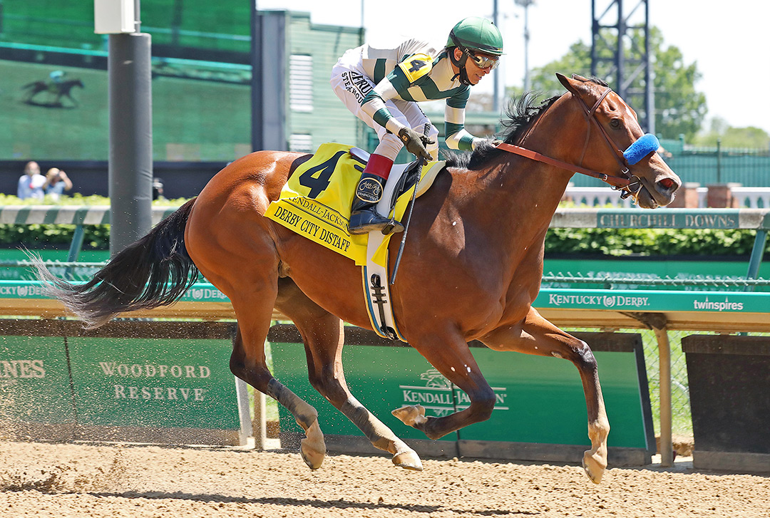 Gamine wins the 2021 Derby City Distaff at Churchill Downs