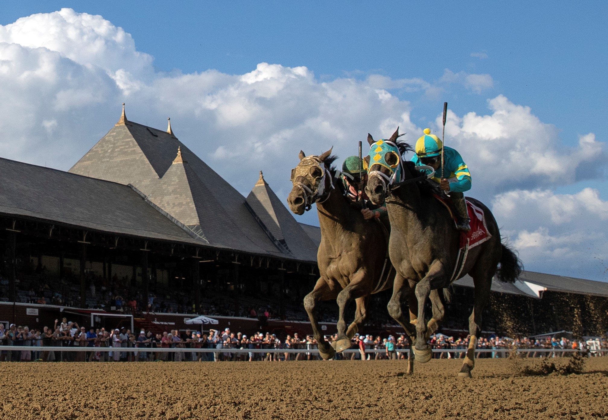 Girl Dad (right) holds off Bluegrass Parkway to win the John's Call Aug 24 2022