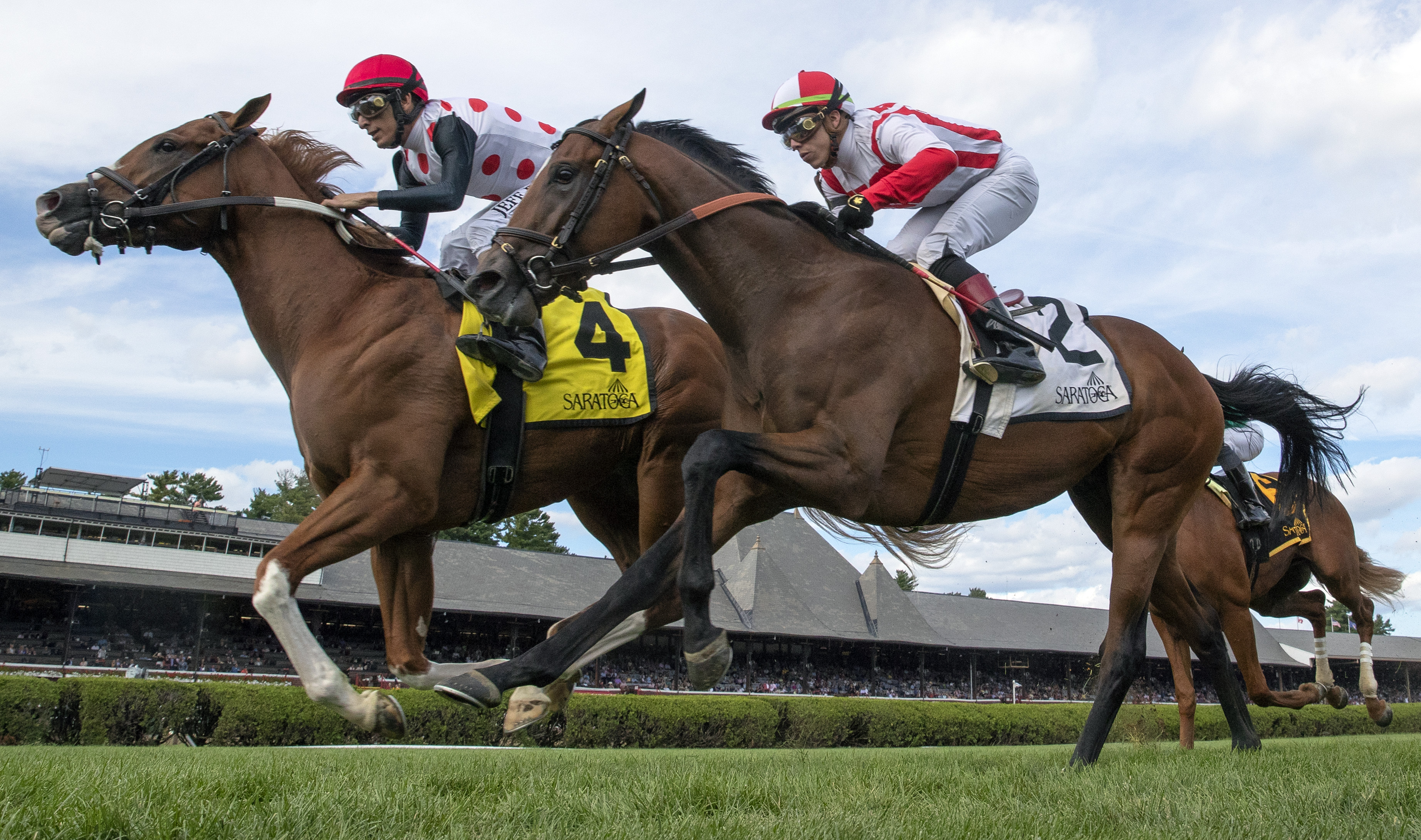 Global Access (left) wins the 2019 Saranac