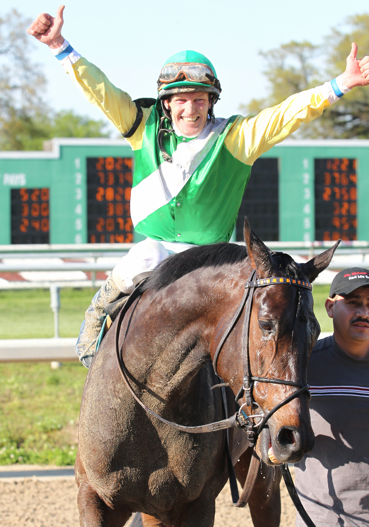 James Graham wins his 2000th race