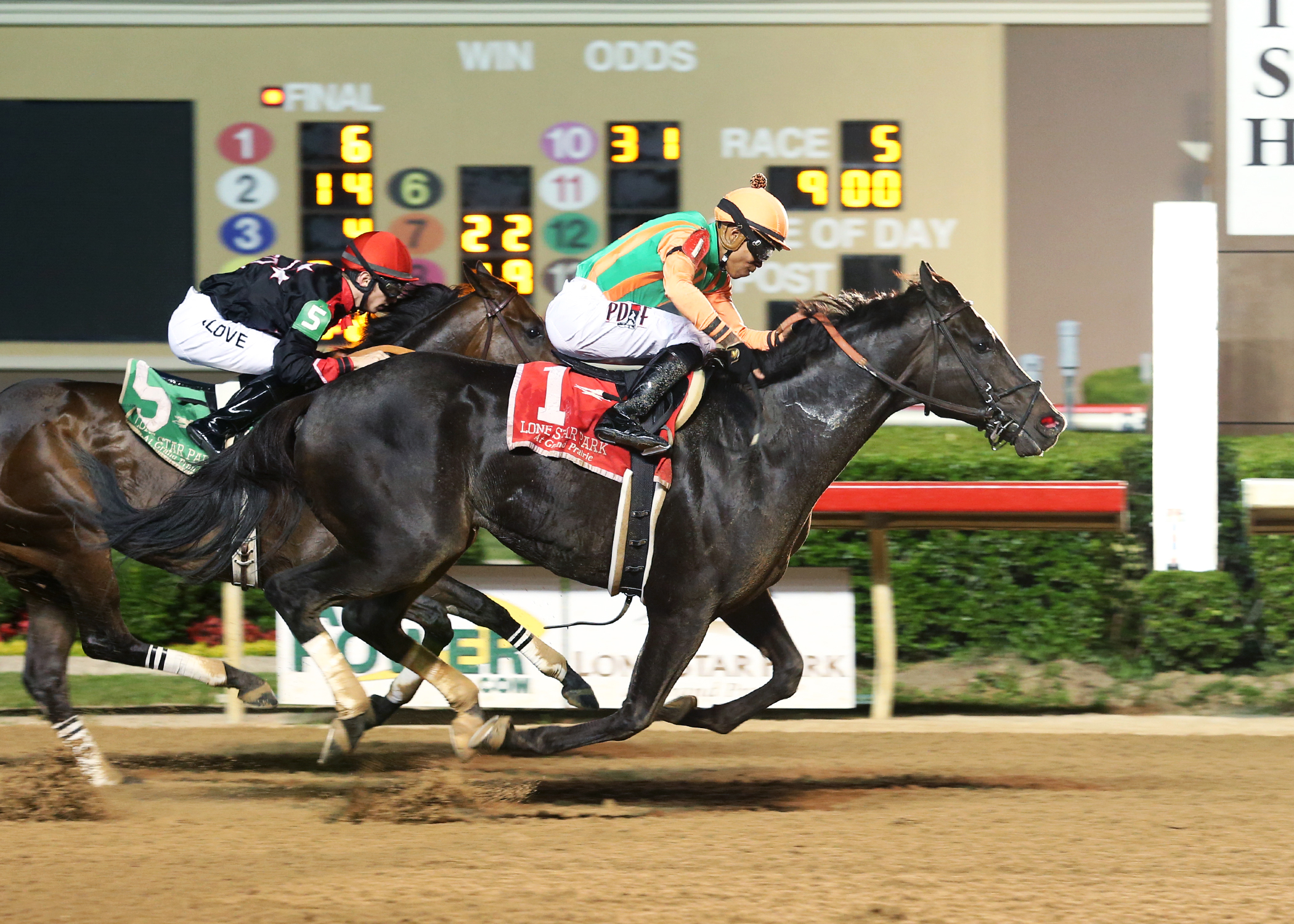 Great Minds wins the Texas Mile
