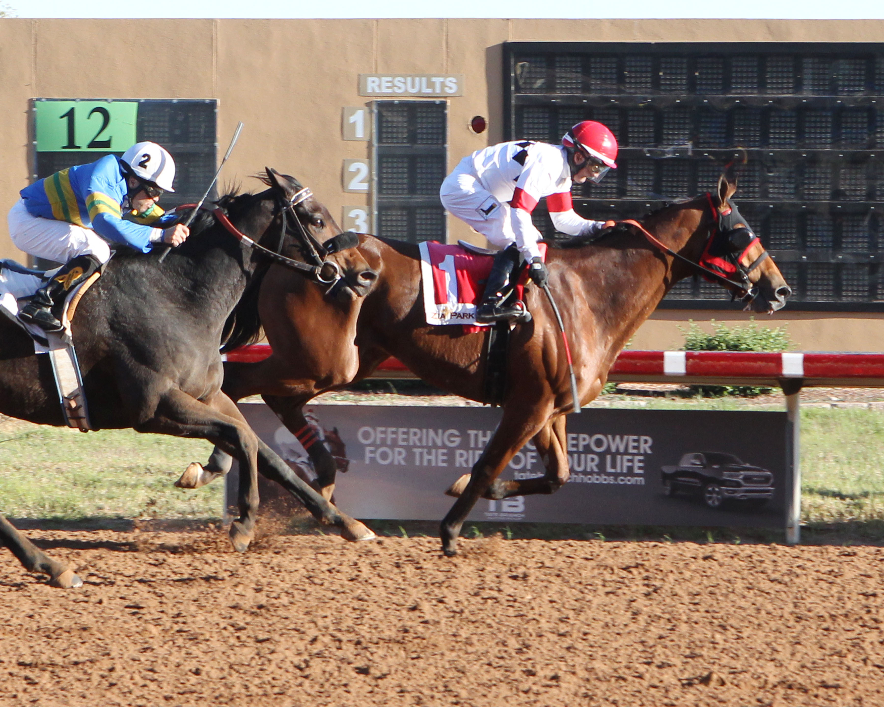 Harlan Punch wins the 2018 Veterans Stakes
