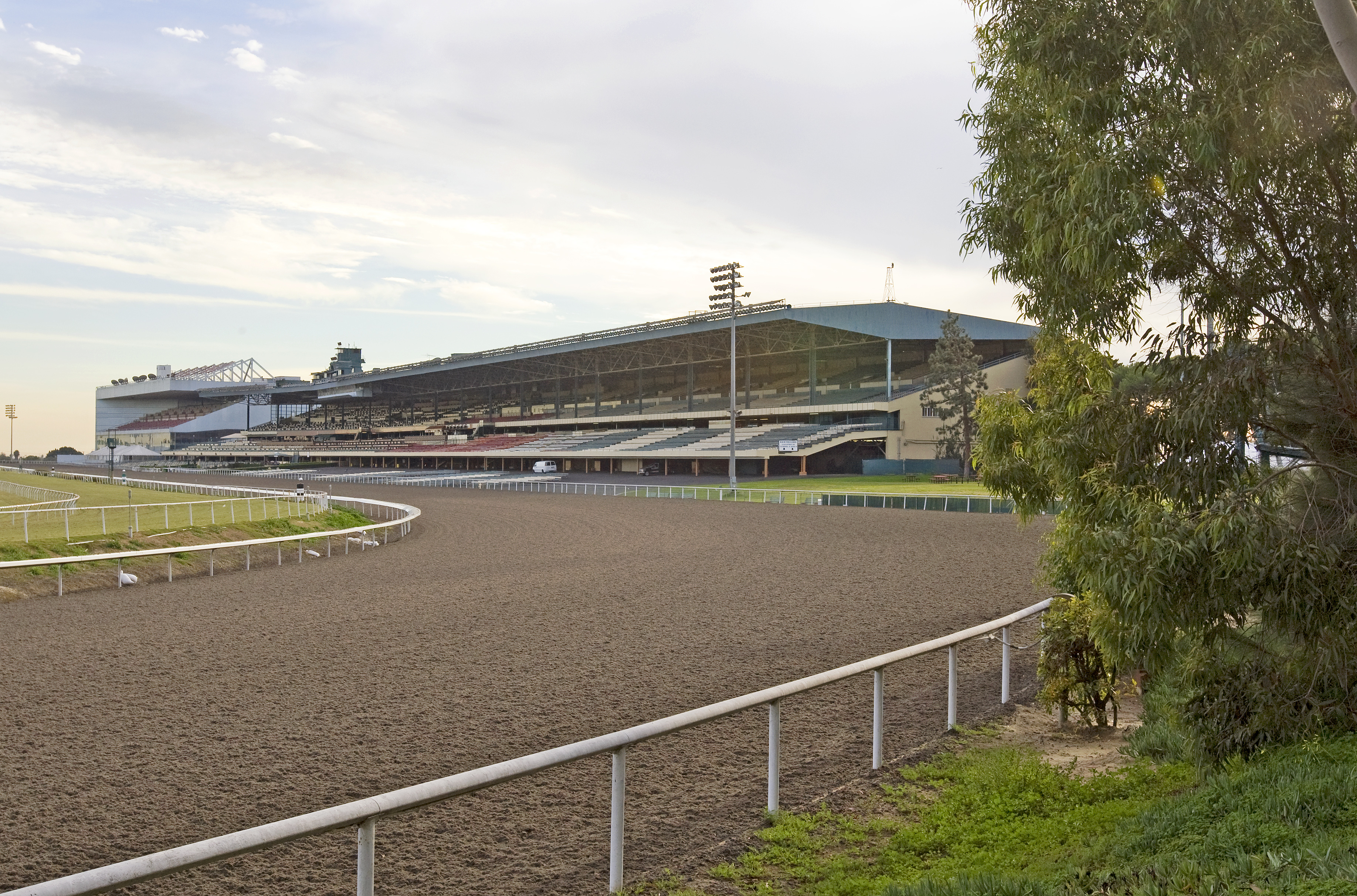 Betfair Hollywood Park grandstand