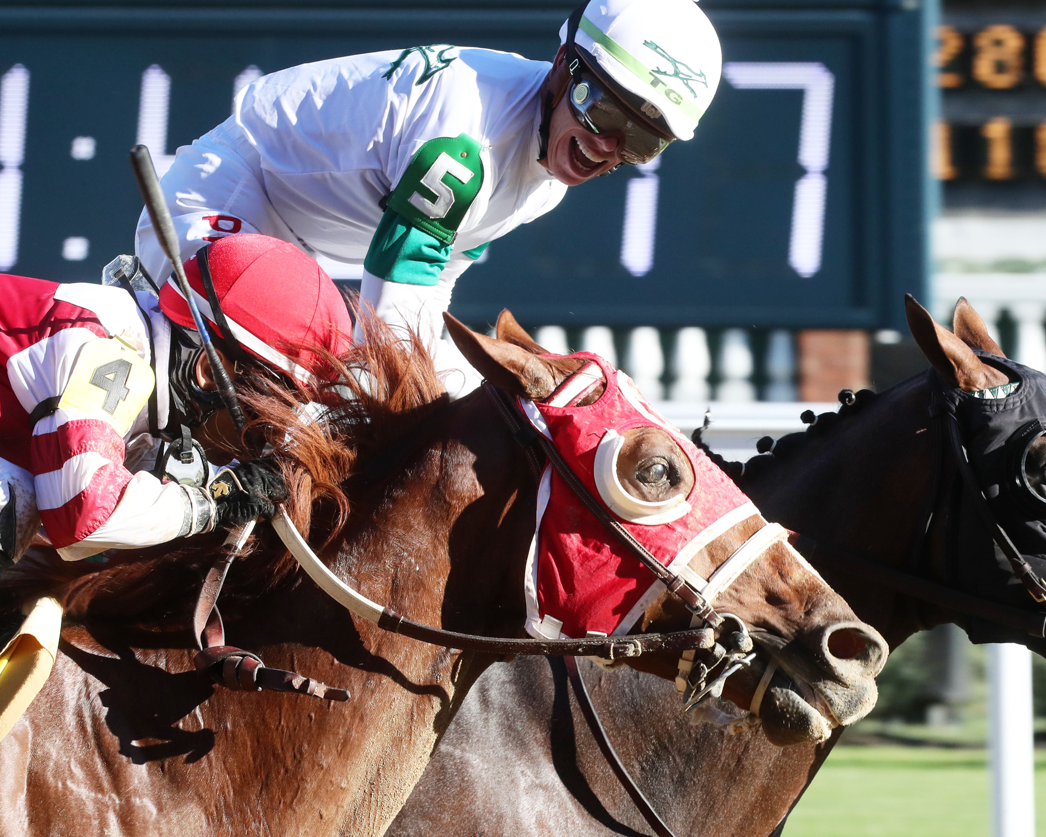 Hot Rod Charlie (5) wins Lukas Classic 10-1-2022