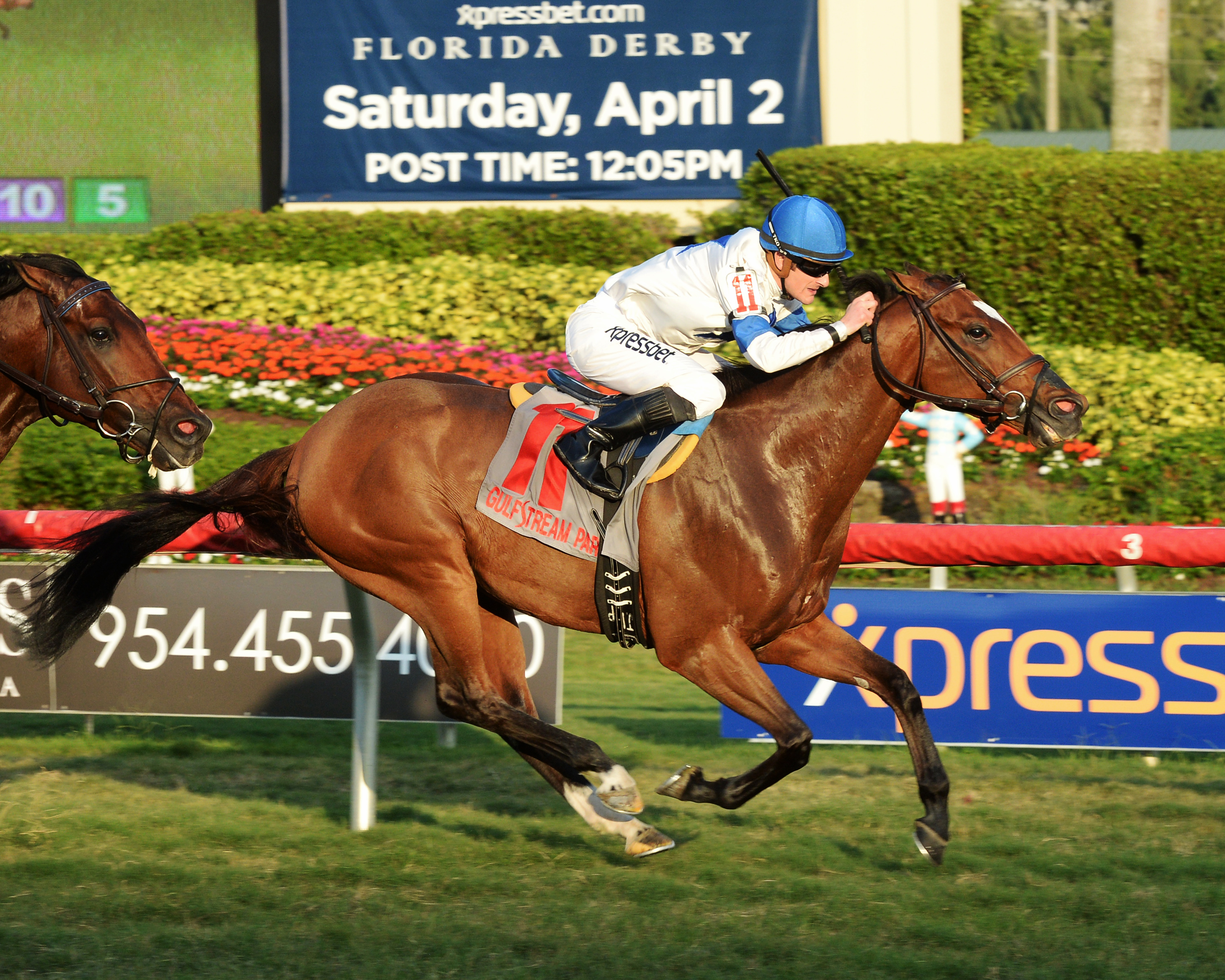 Heart to Heart wins the Fort Lauderdale Stakes