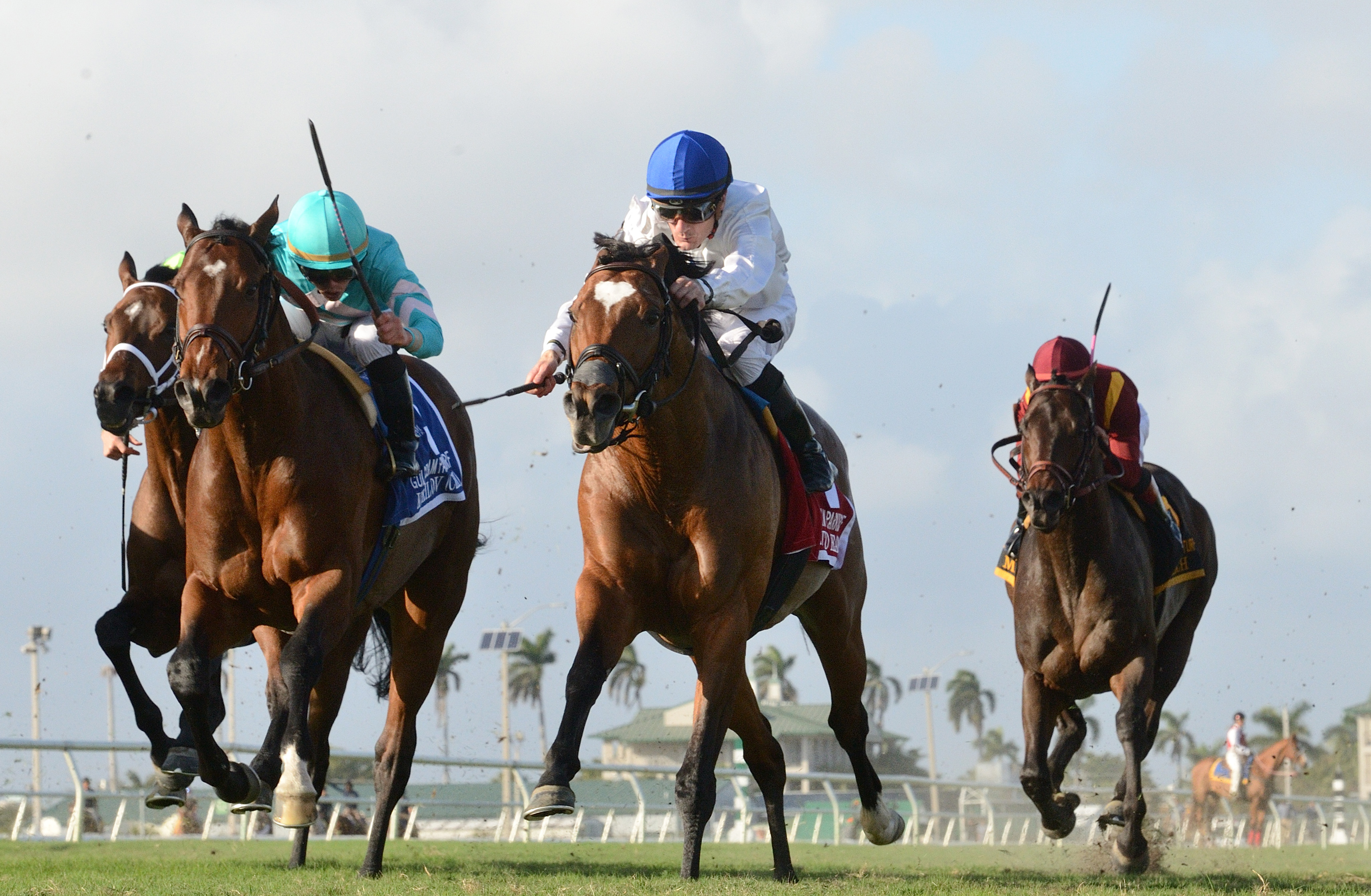 Heart to Heart wins the 2018 Gulfstream Park Turf Handicap