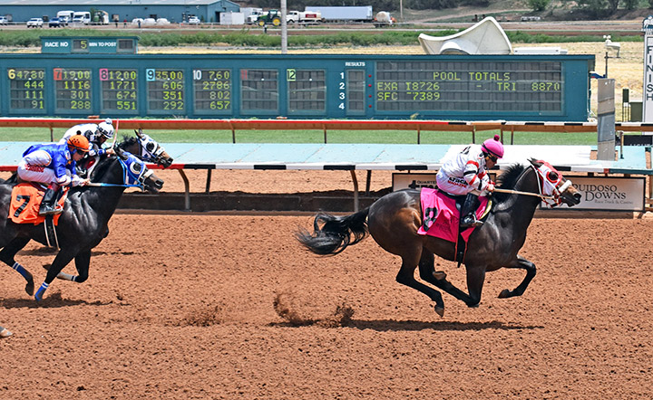 Heza Classy Now wins a Mountain Top Futurity Trial at Ruidoso Downs