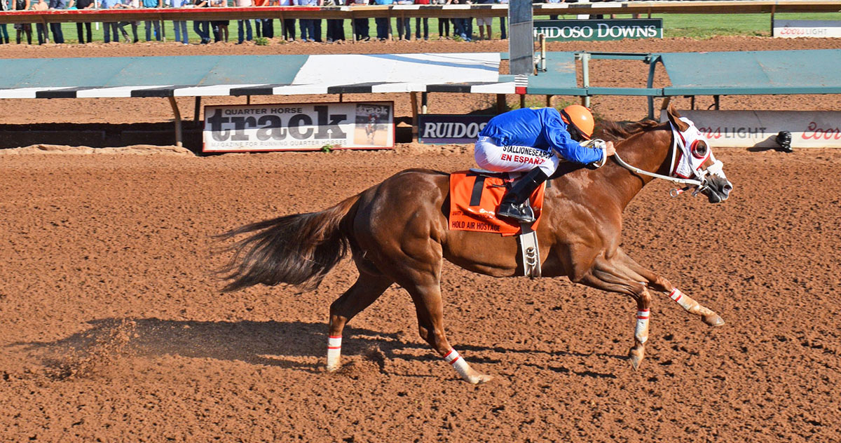 Hold Air Hostage wins the 2017 All American Quarterhorse Derby