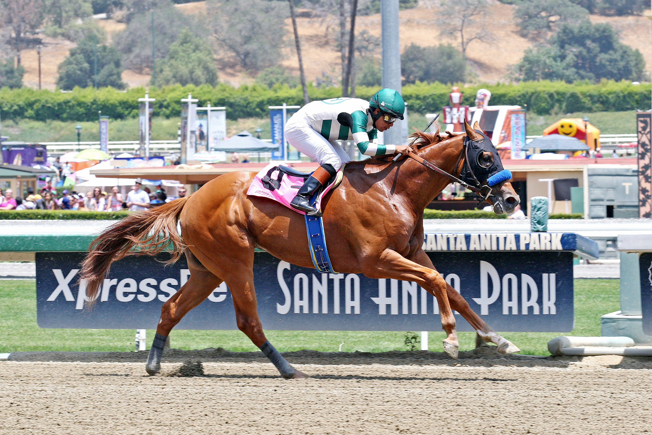 Holiday Camp wins a maiden race