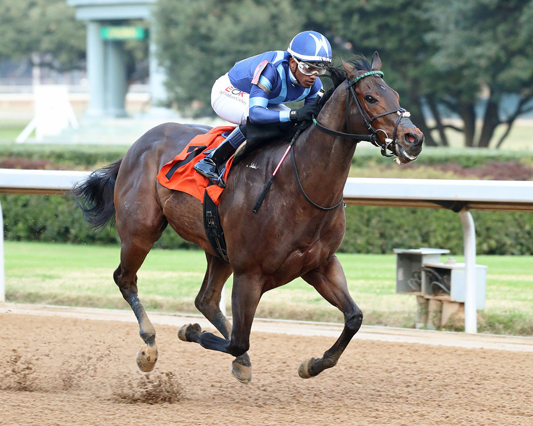 Hollis wins a Dec. 10 allowance at Oaklawn Park