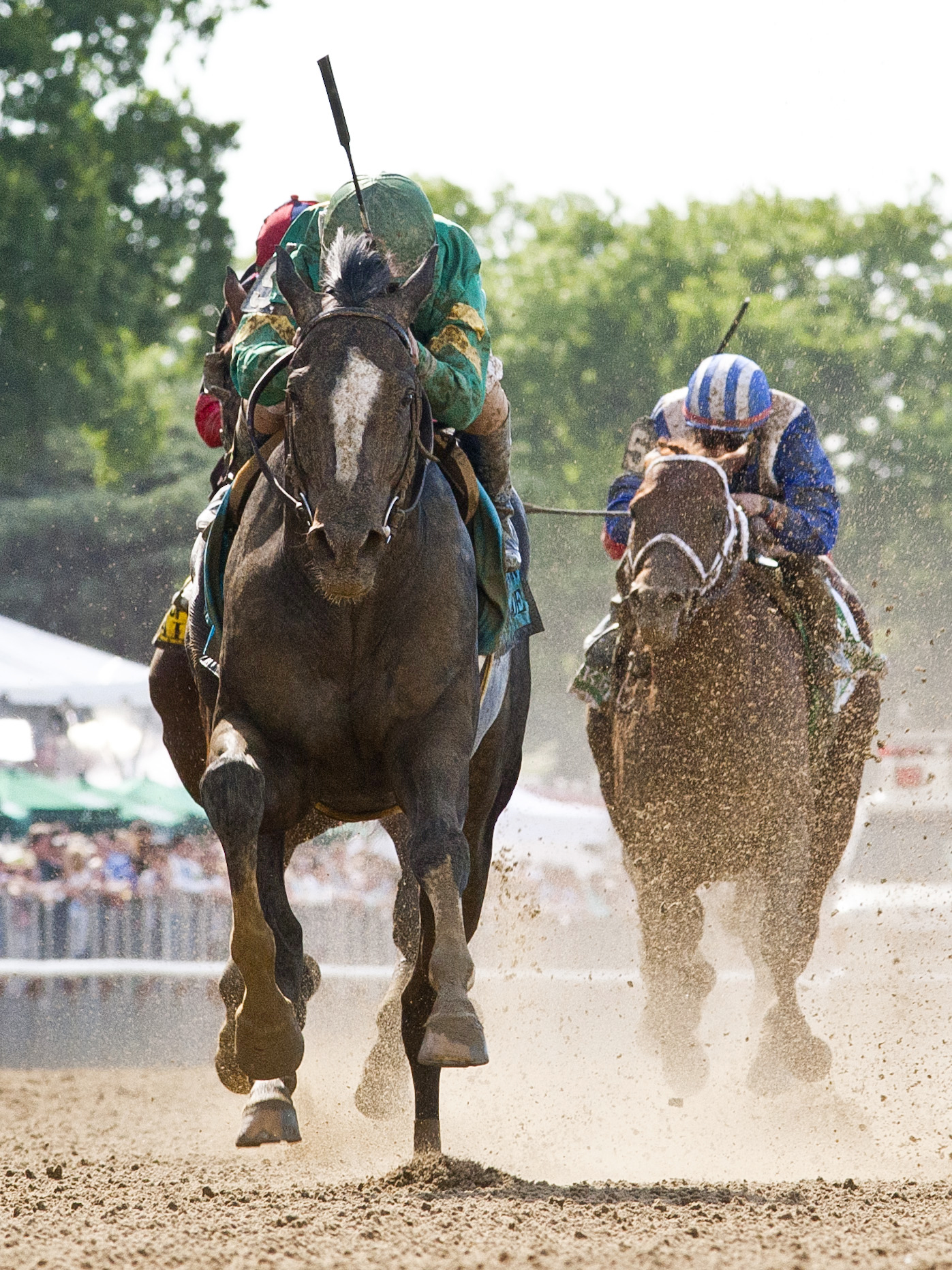 Honor Code wins the Met Mile
