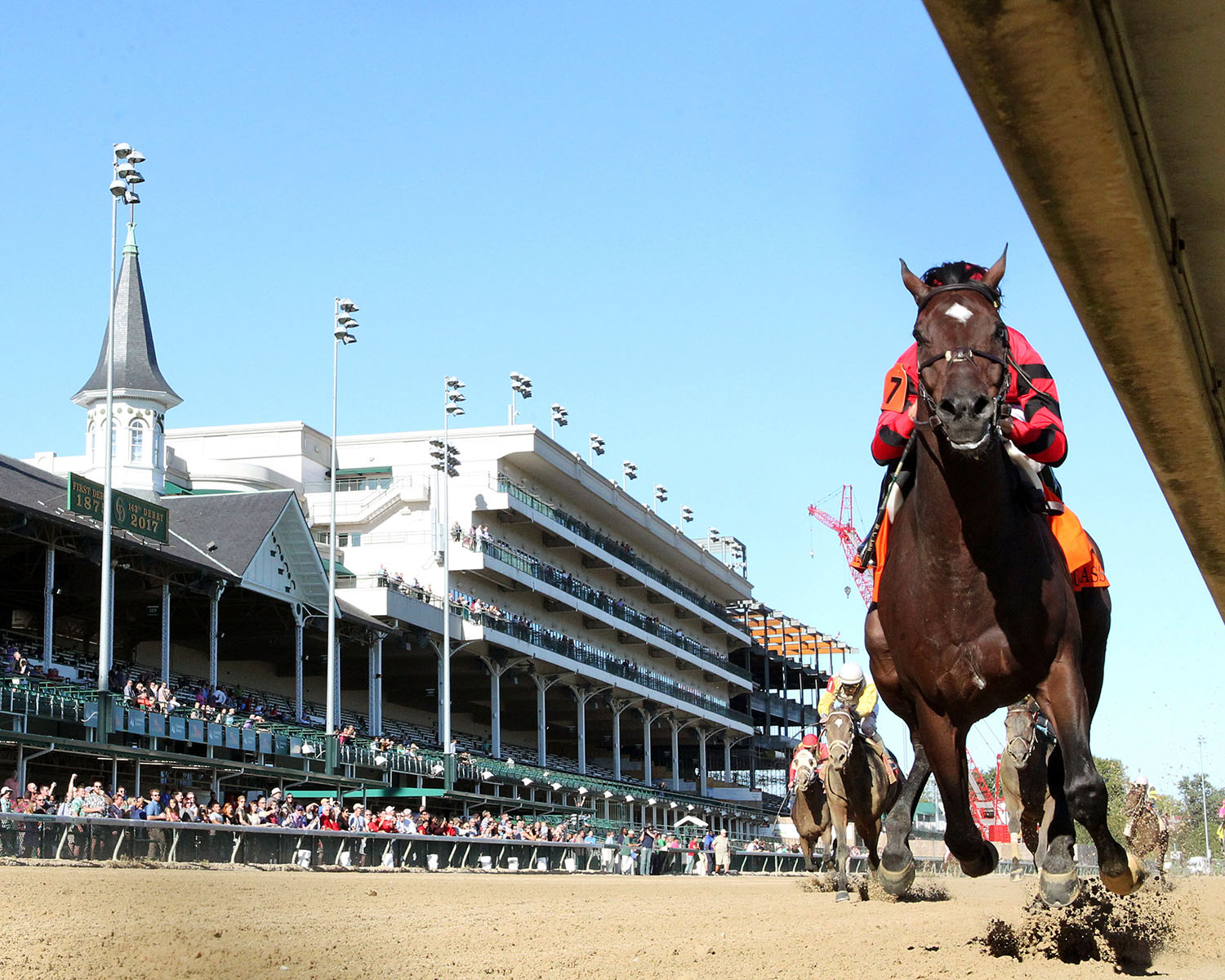 Honorable Duty wins the 2017 Lukas Classic