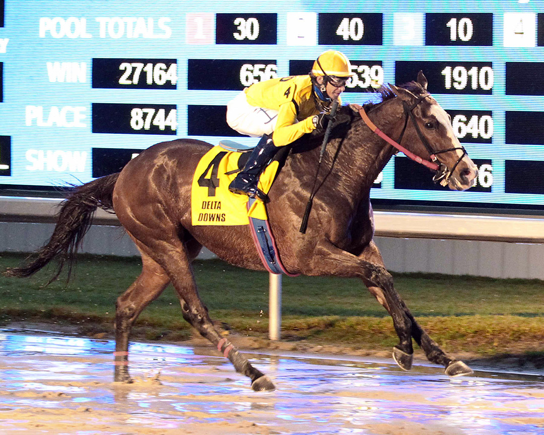 Hunka Burning Love wins the 2020 Delta Mile at Delta Downs