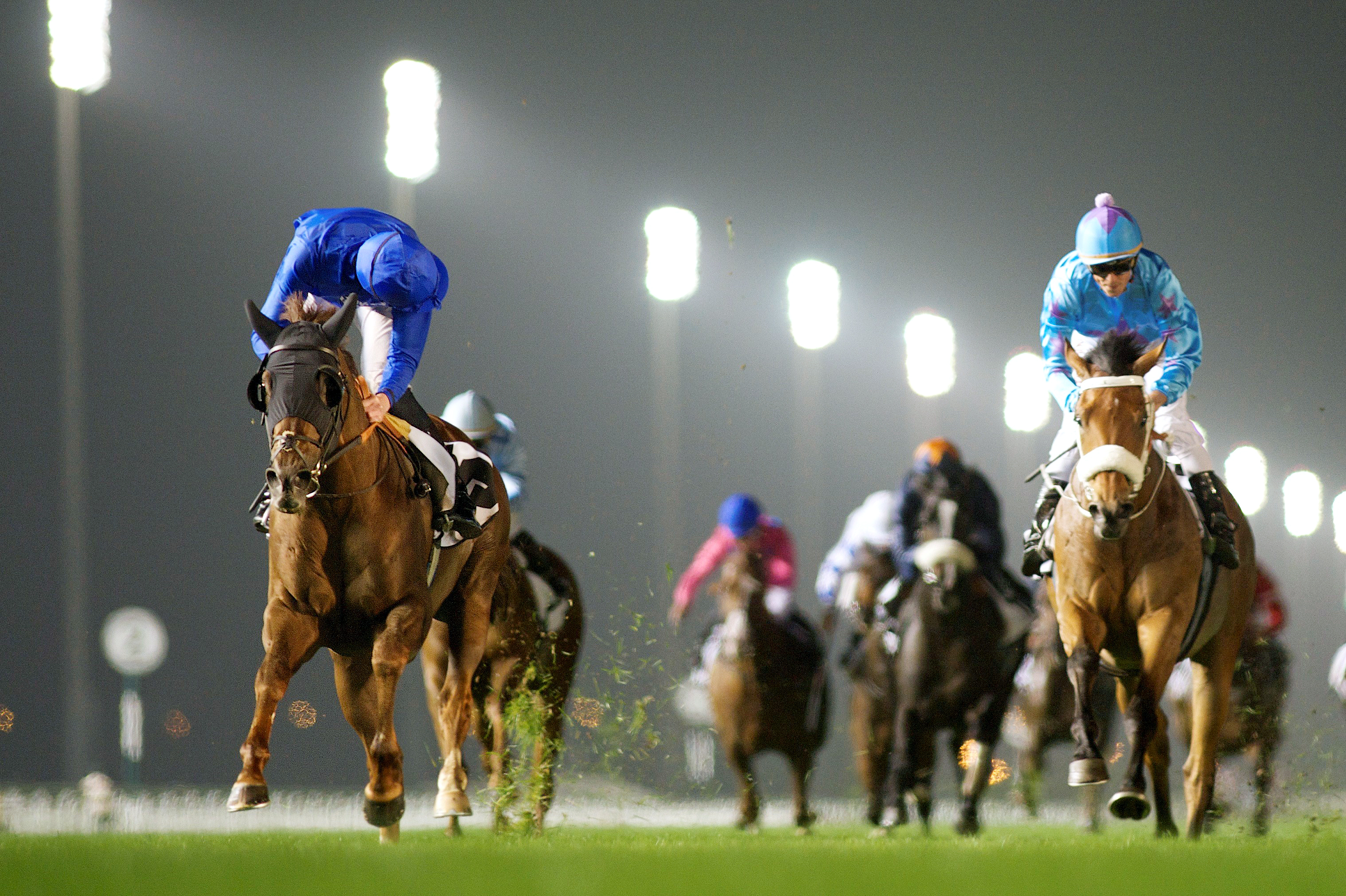 Hunter's Light wins the Dubai Millennium
