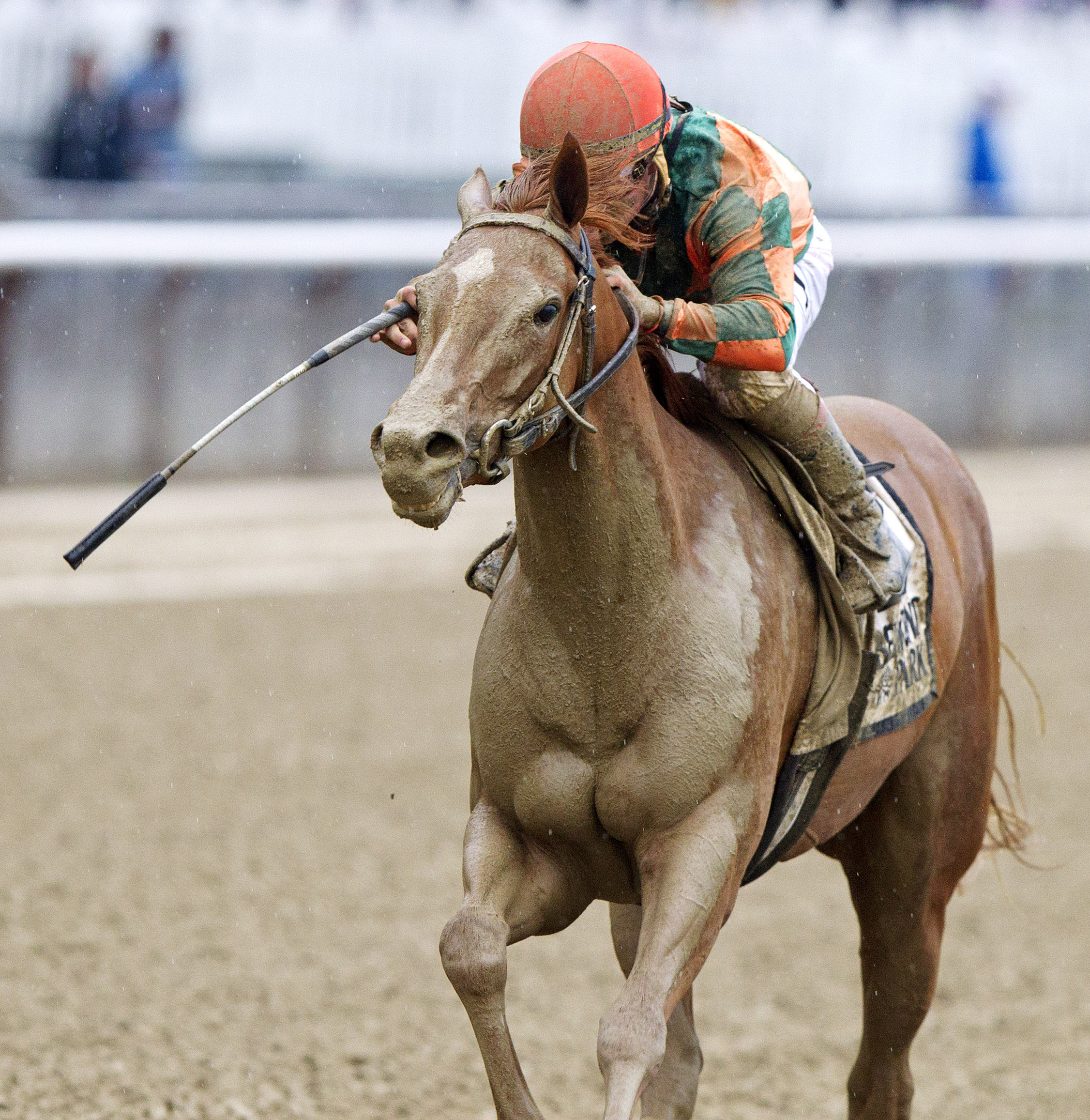 Include Betty wins the Mother Goose Stakes