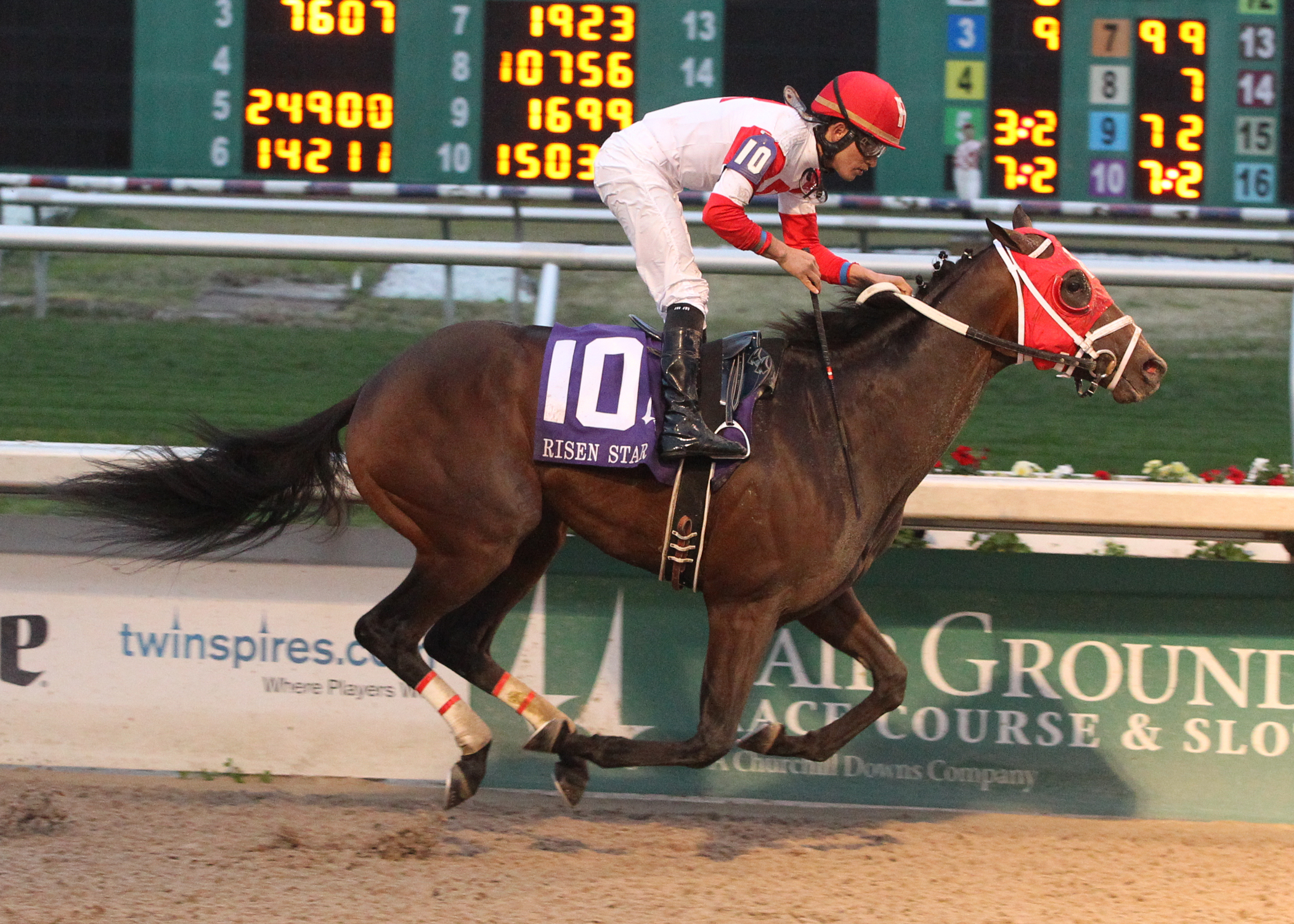 International Star wins 2015 Risen Star