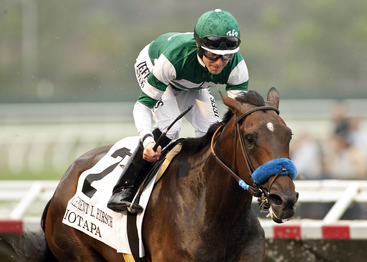 Iotapa wins the Clement L. Hirsch
