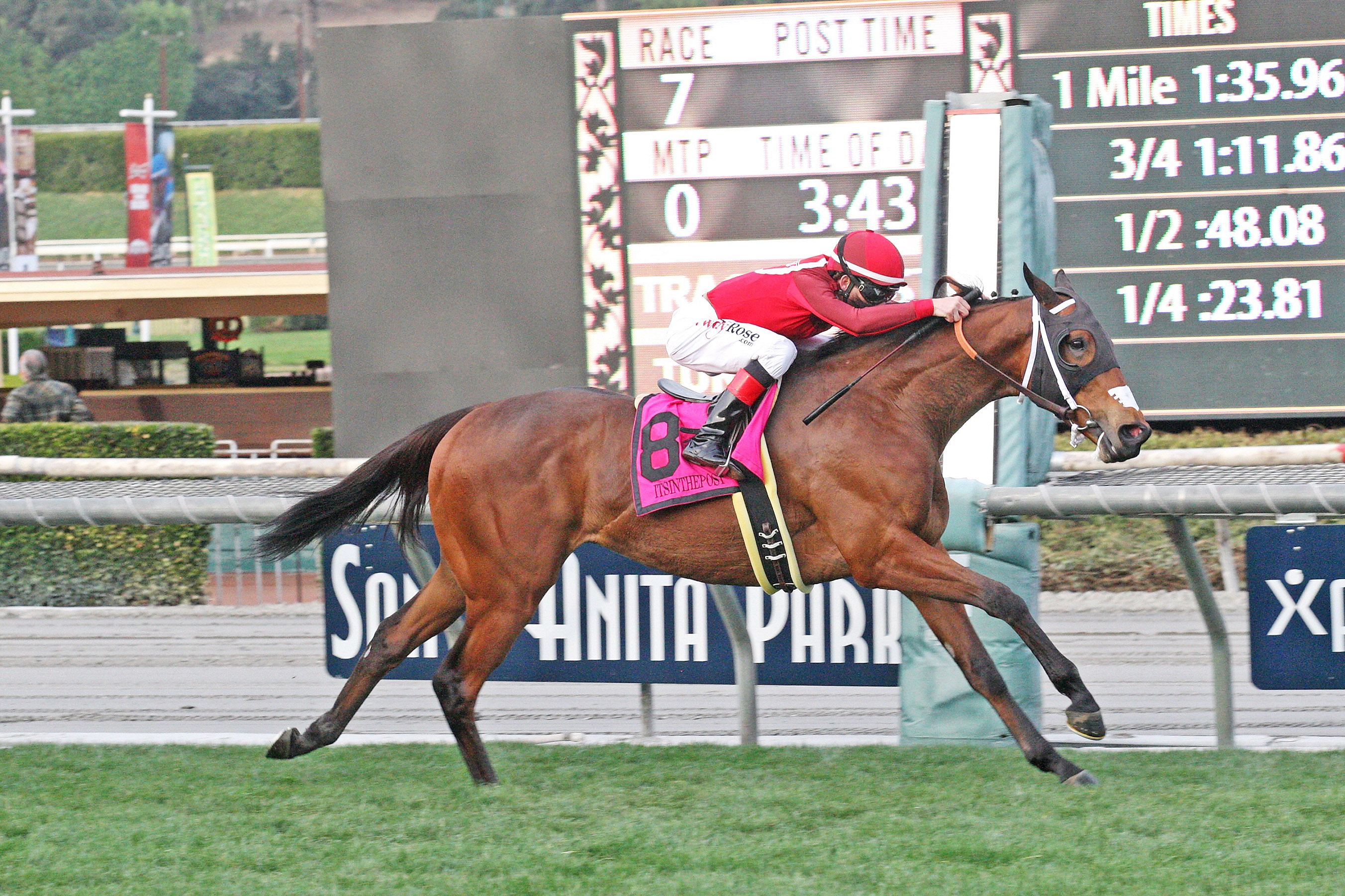 Itsinthepost wins the 2018 San Gabriel Stakes