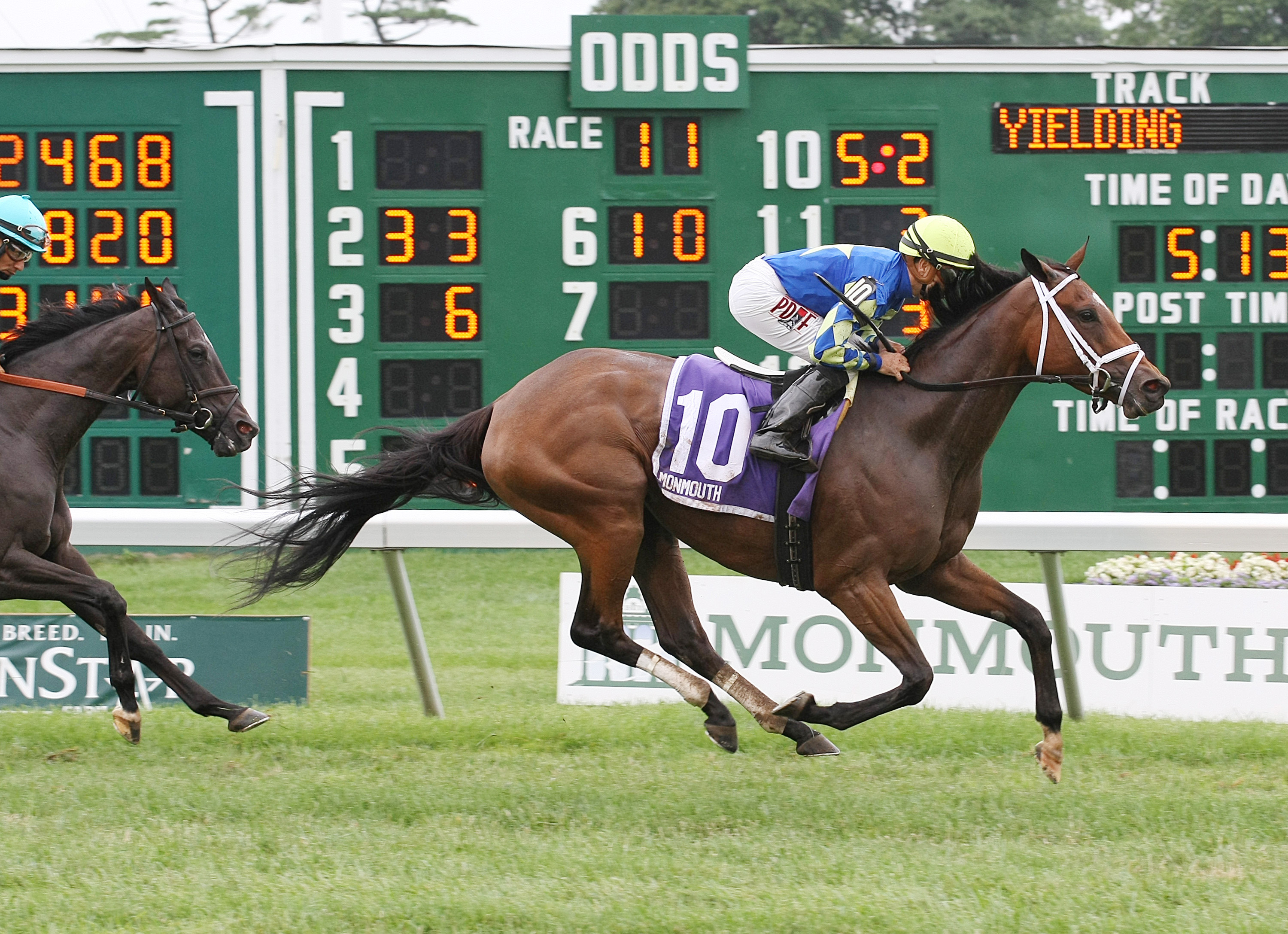Itsonlyactingdad wins the Matchmaker Stakes