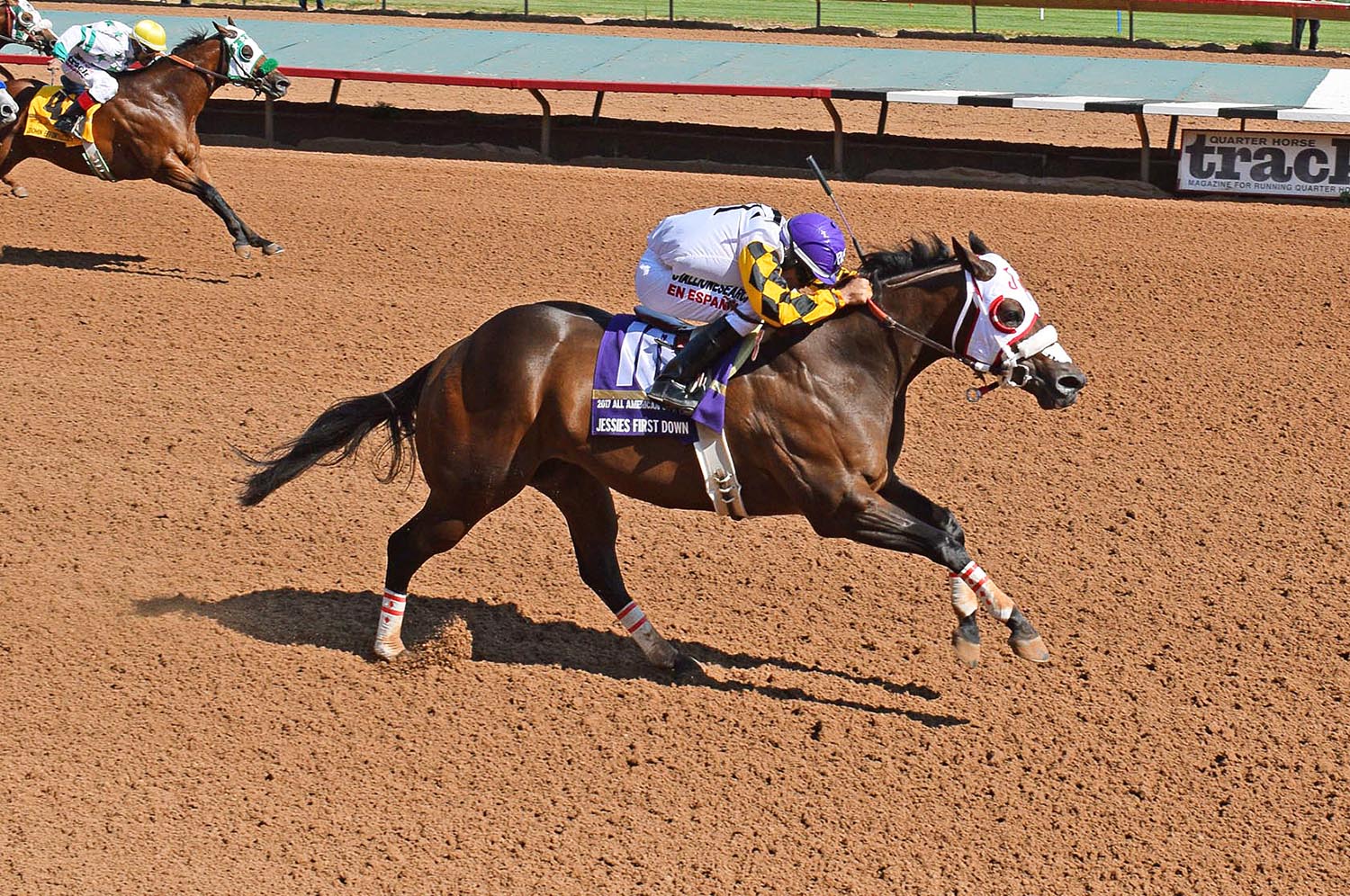 Jessies First Down wins the 2017 All American Quarterhorse Gold Cup