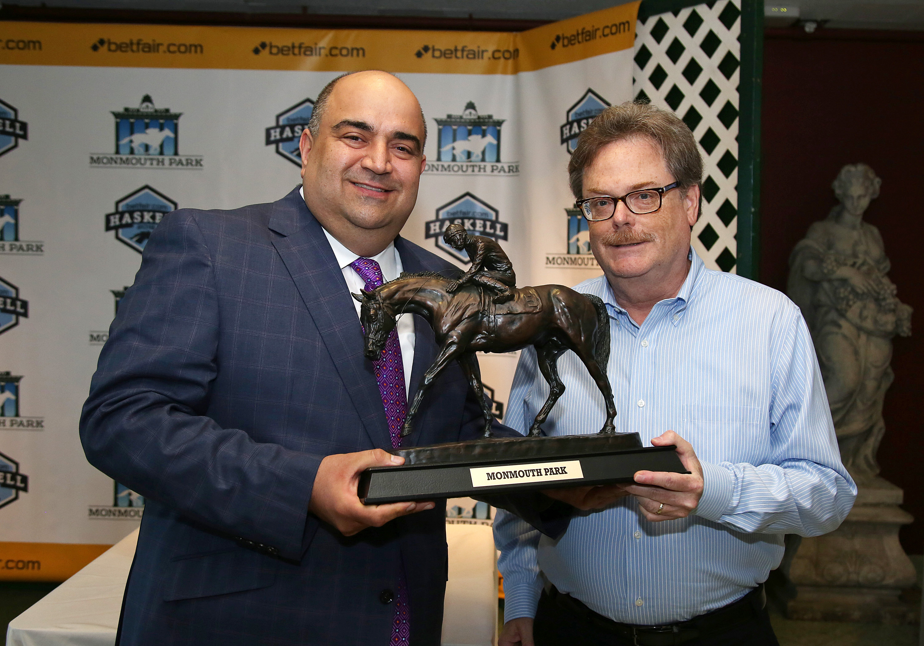 Jim Dunleavy receives 2018 Handleman Award