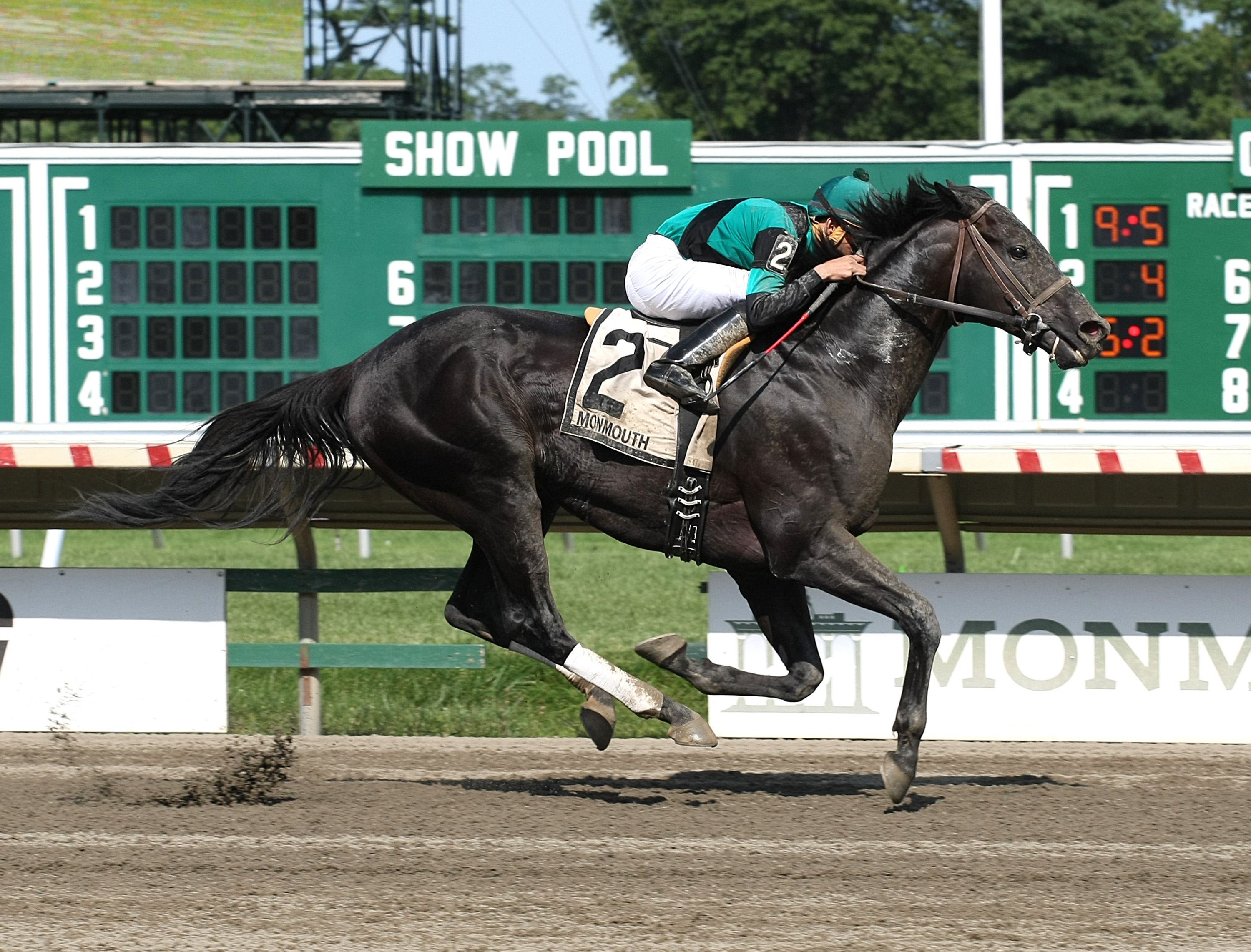 Just Call Kenny wins the Iselin Stakes at Monmouth Park 8.26.17