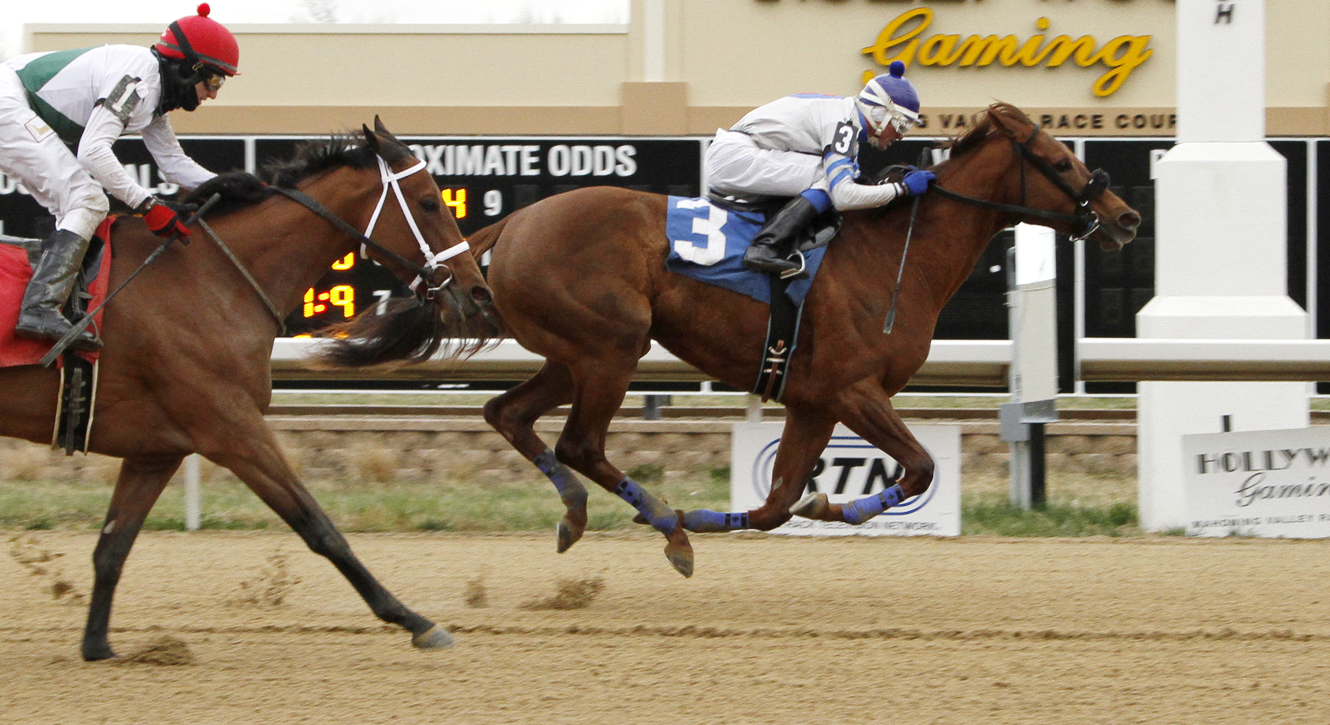Justalittlesmoke wins the 2015 First Lady Stakes at Mahoning Valley Race Course